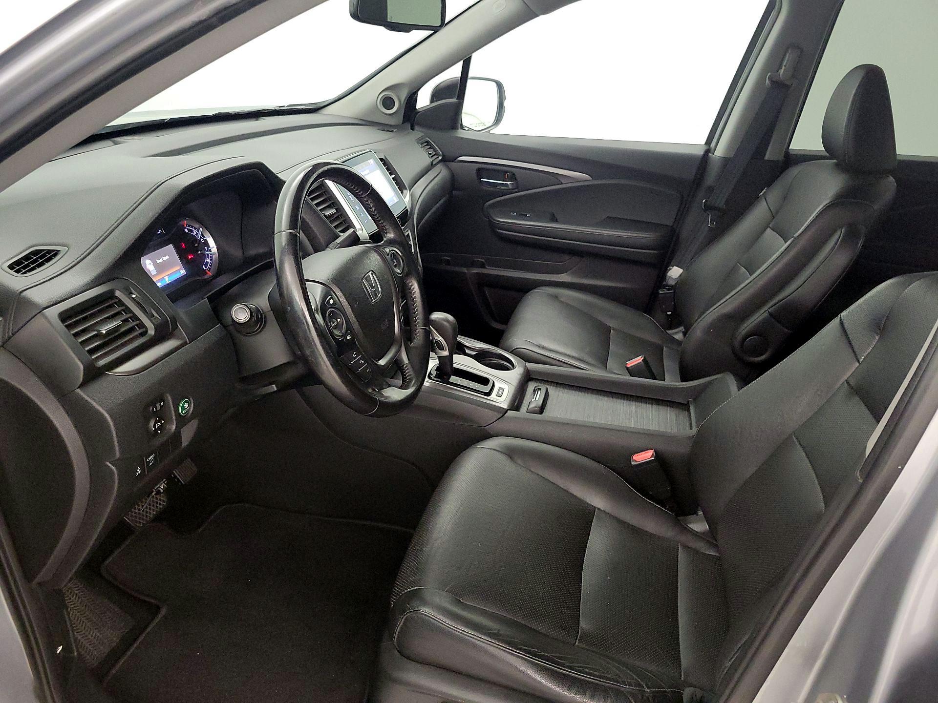 Thumbnail: 2017 Honda Ridgeline - 11