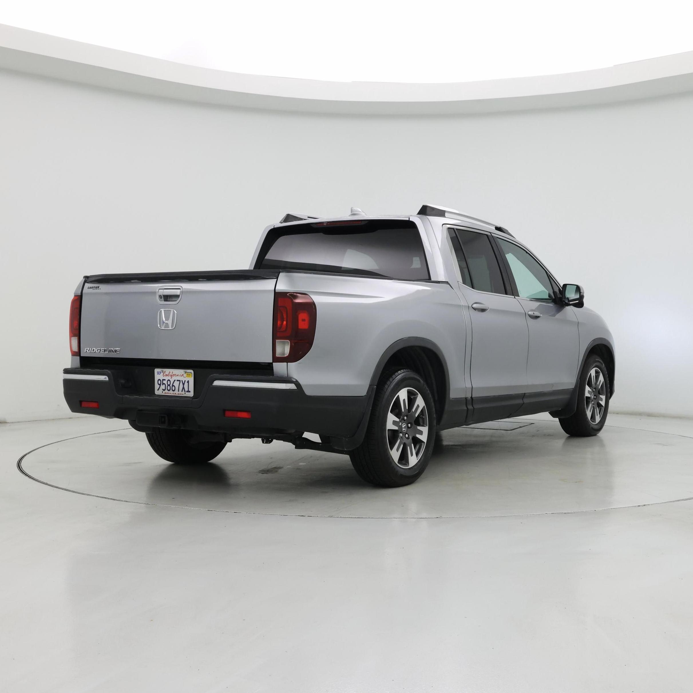 Thumbnail: 2017 Honda Ridgeline - 8
