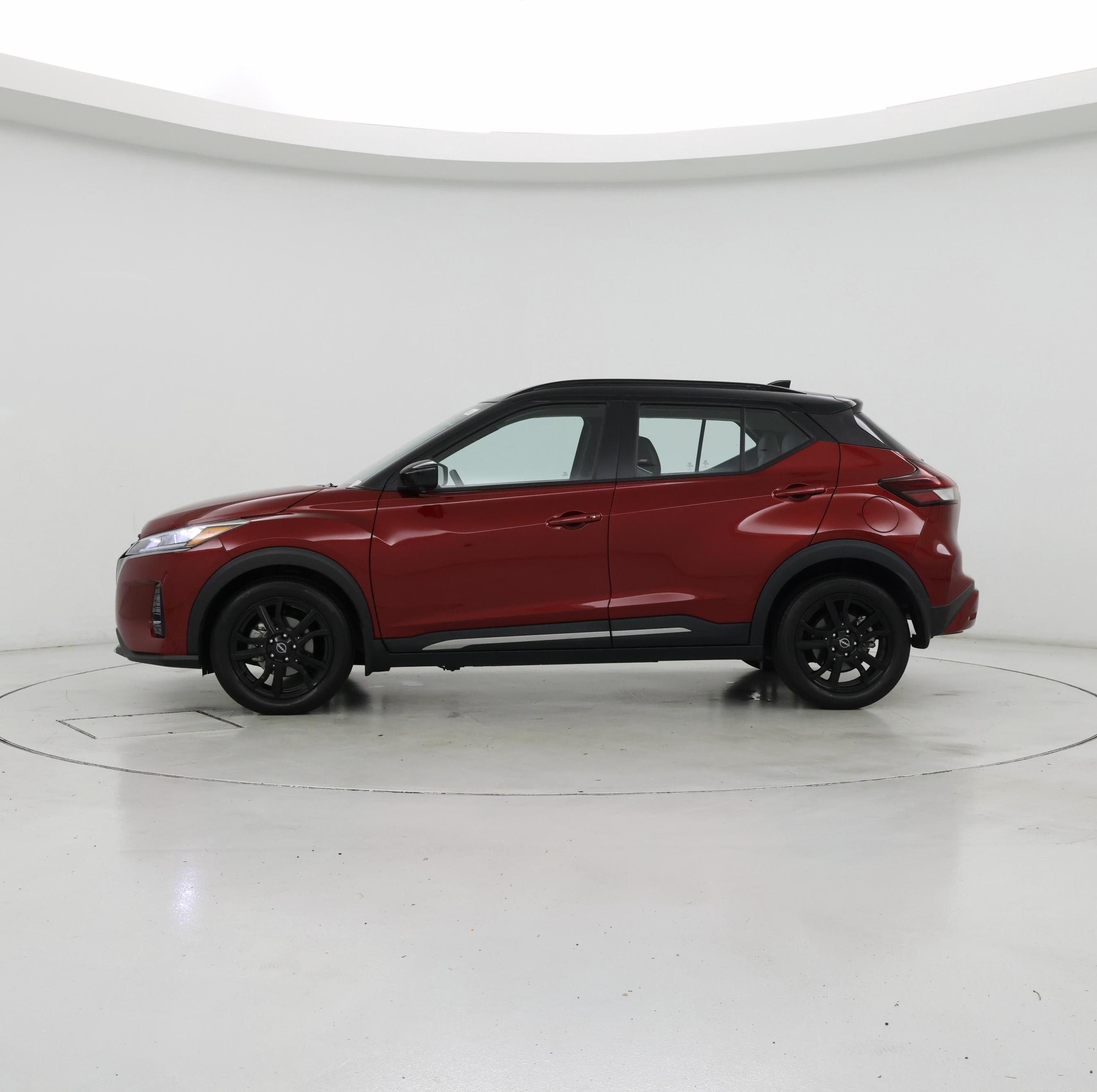 Thumbnail: 2023 Nissan Kicks - 3