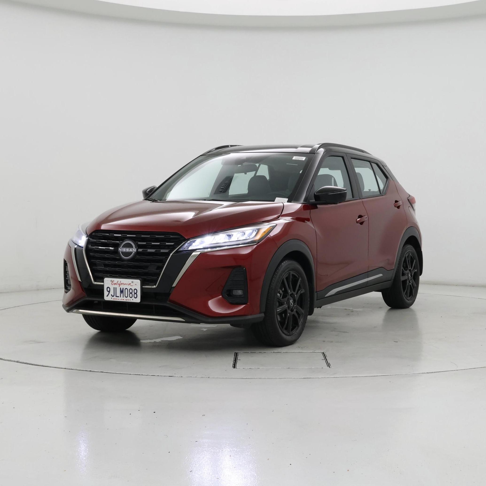 Thumbnail: 2023 Nissan Kicks - 4