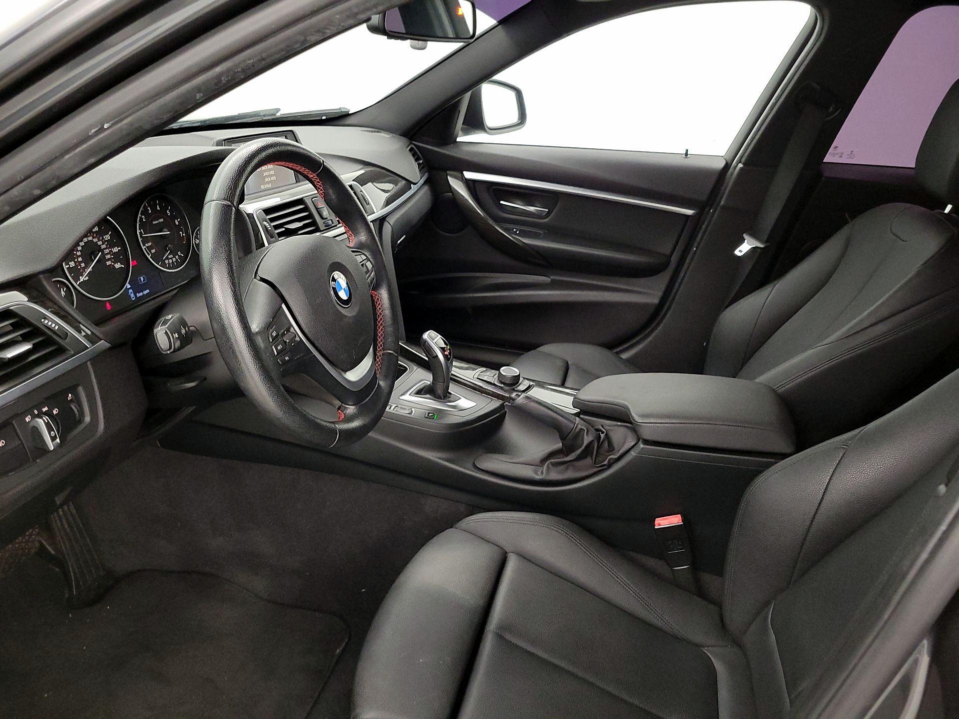 Thumbnail: 2016 BMW 3 Series - 11