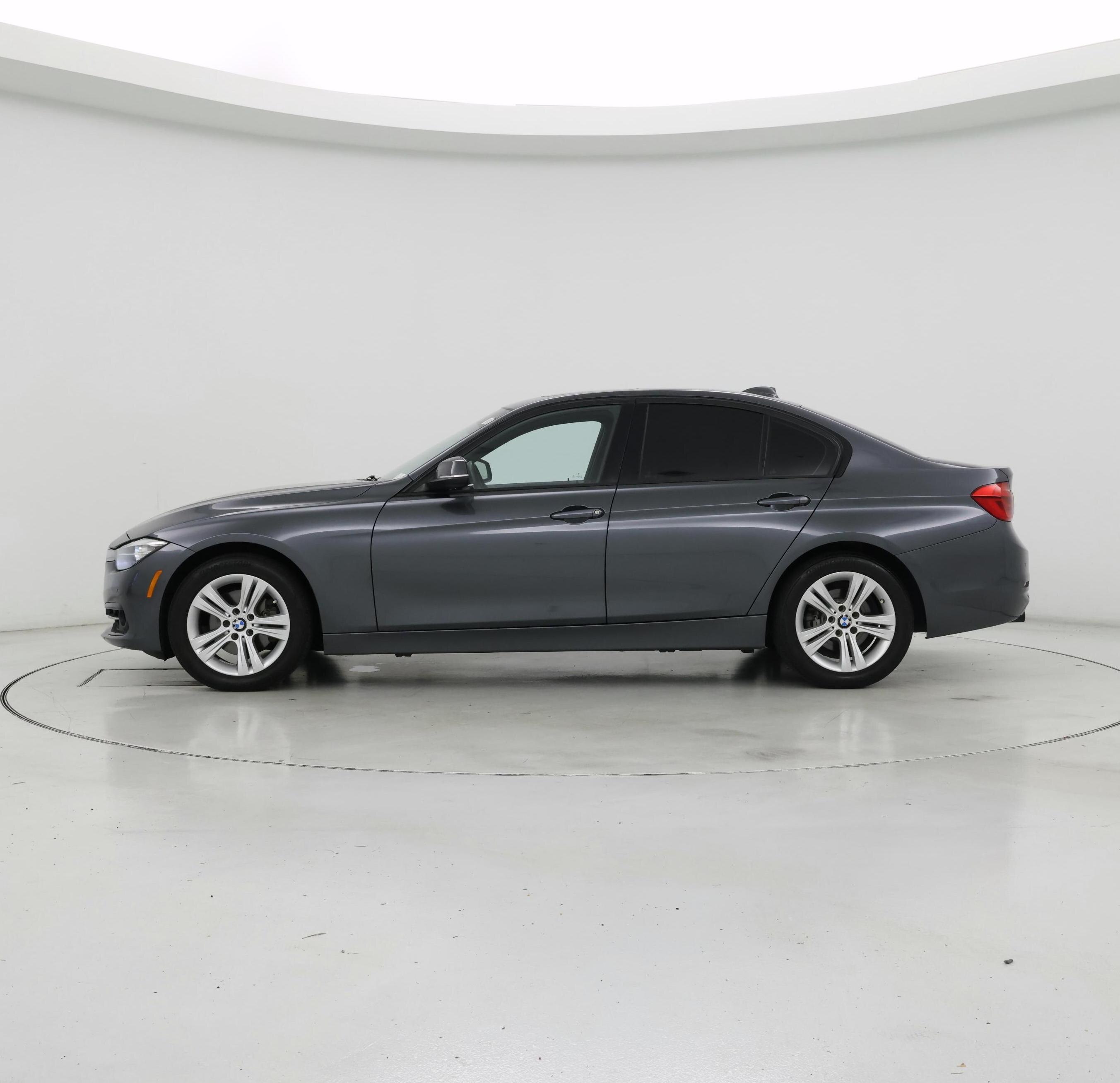 Thumbnail: 2016 BMW 3 Series - 3