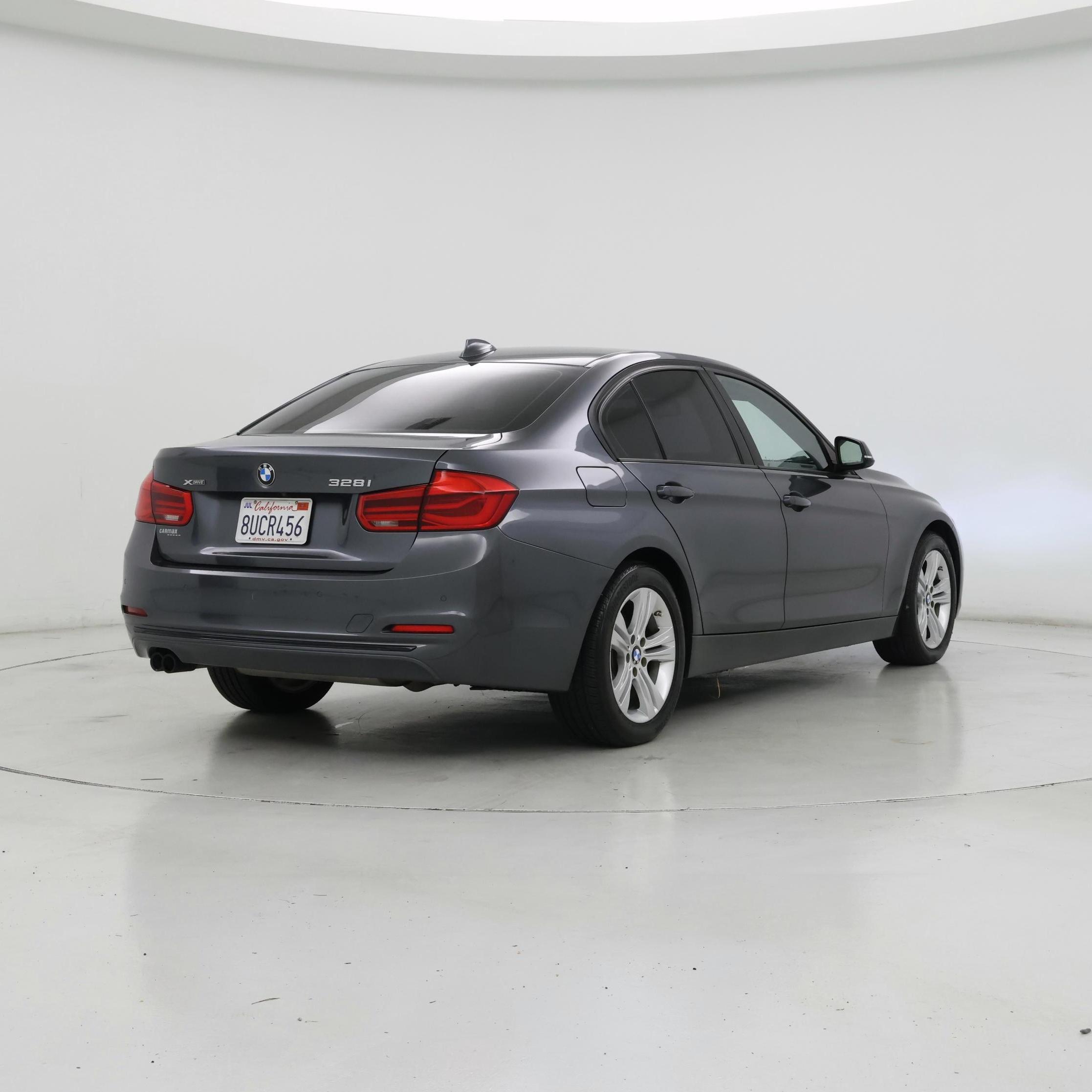 Thumbnail: 2016 BMW 3 Series - 8