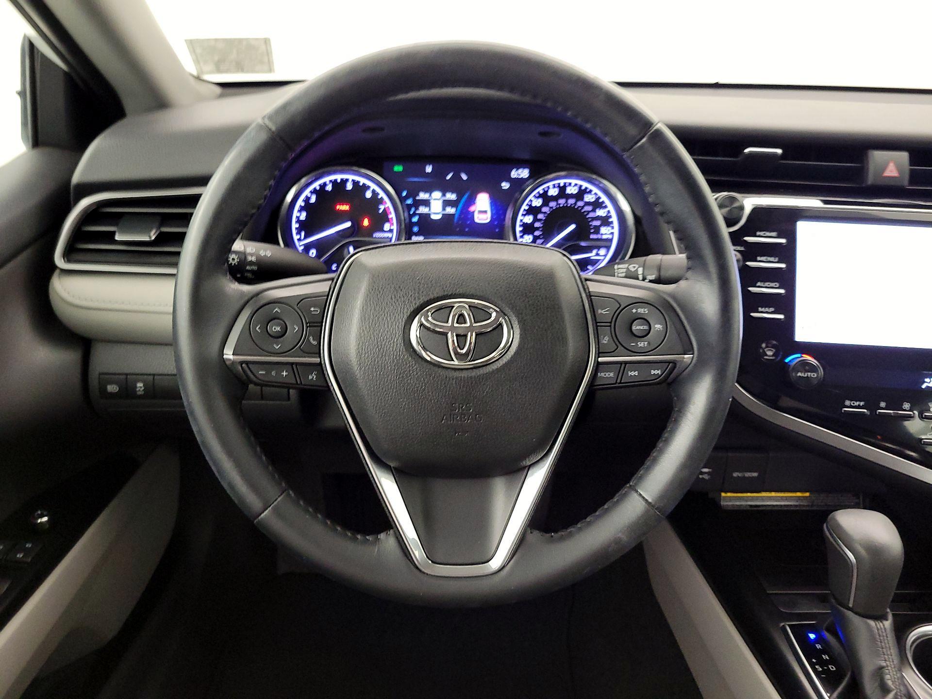 Thumbnail: 2019 Toyota Camry - 10