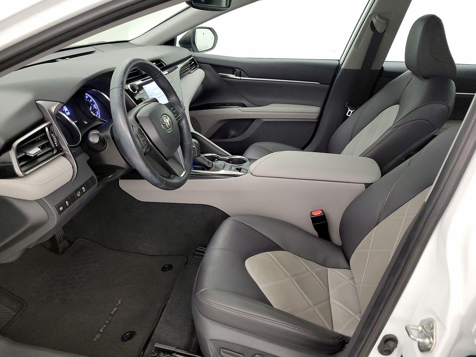 Thumbnail: 2019 Toyota Camry - 11