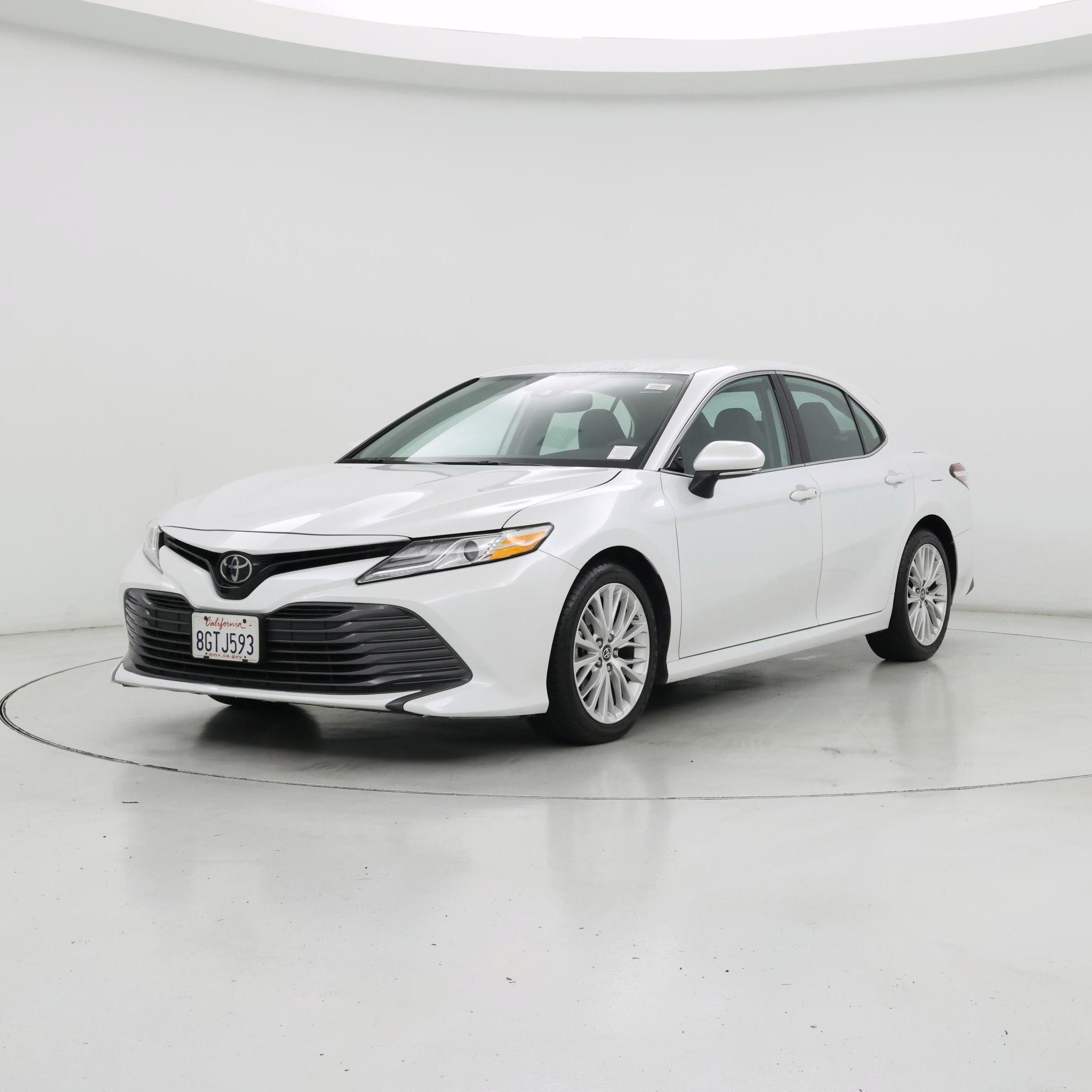 Thumbnail: 2019 Toyota Camry - 4