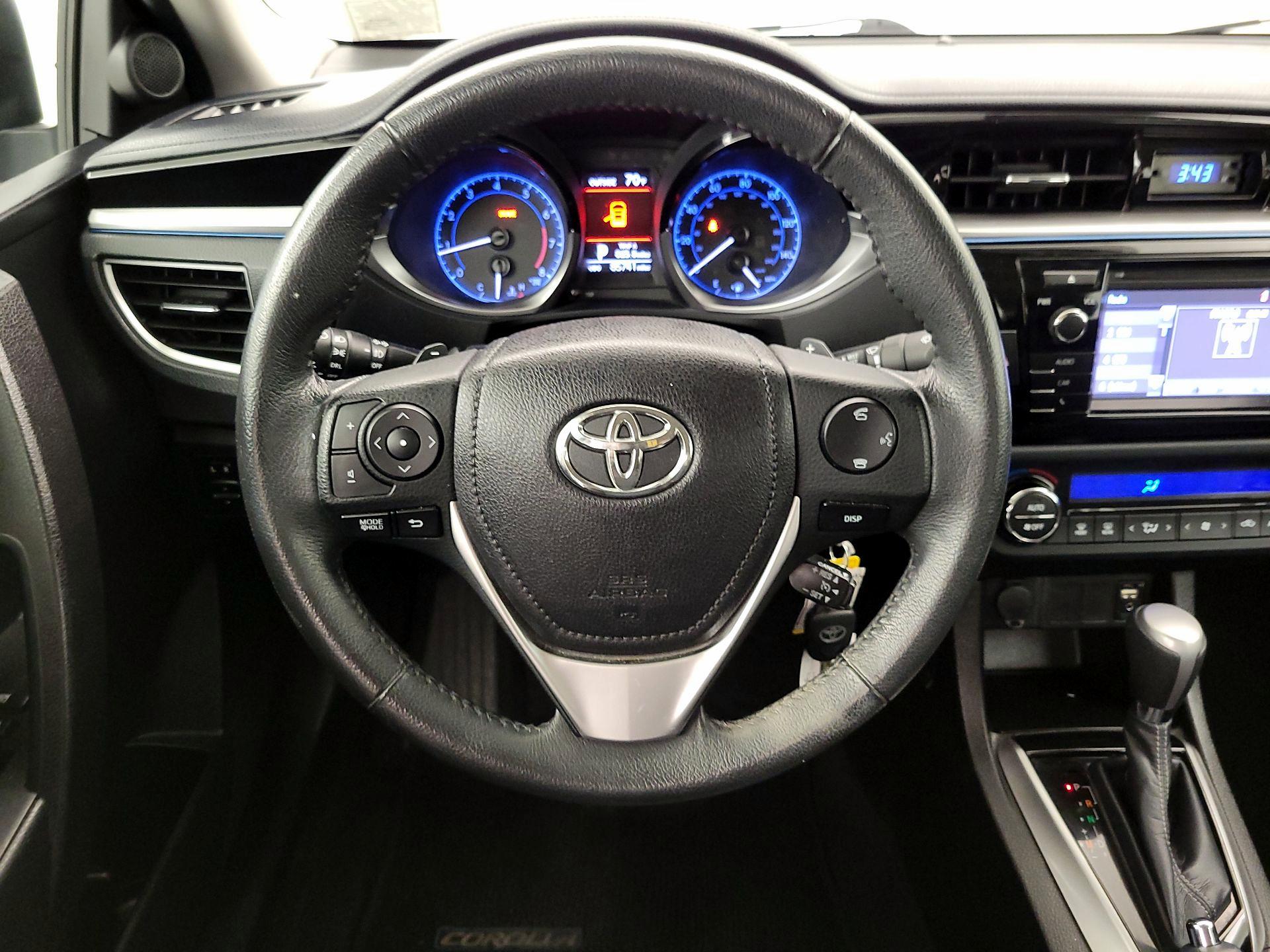 Thumbnail: 2015 Toyota Corolla - 10