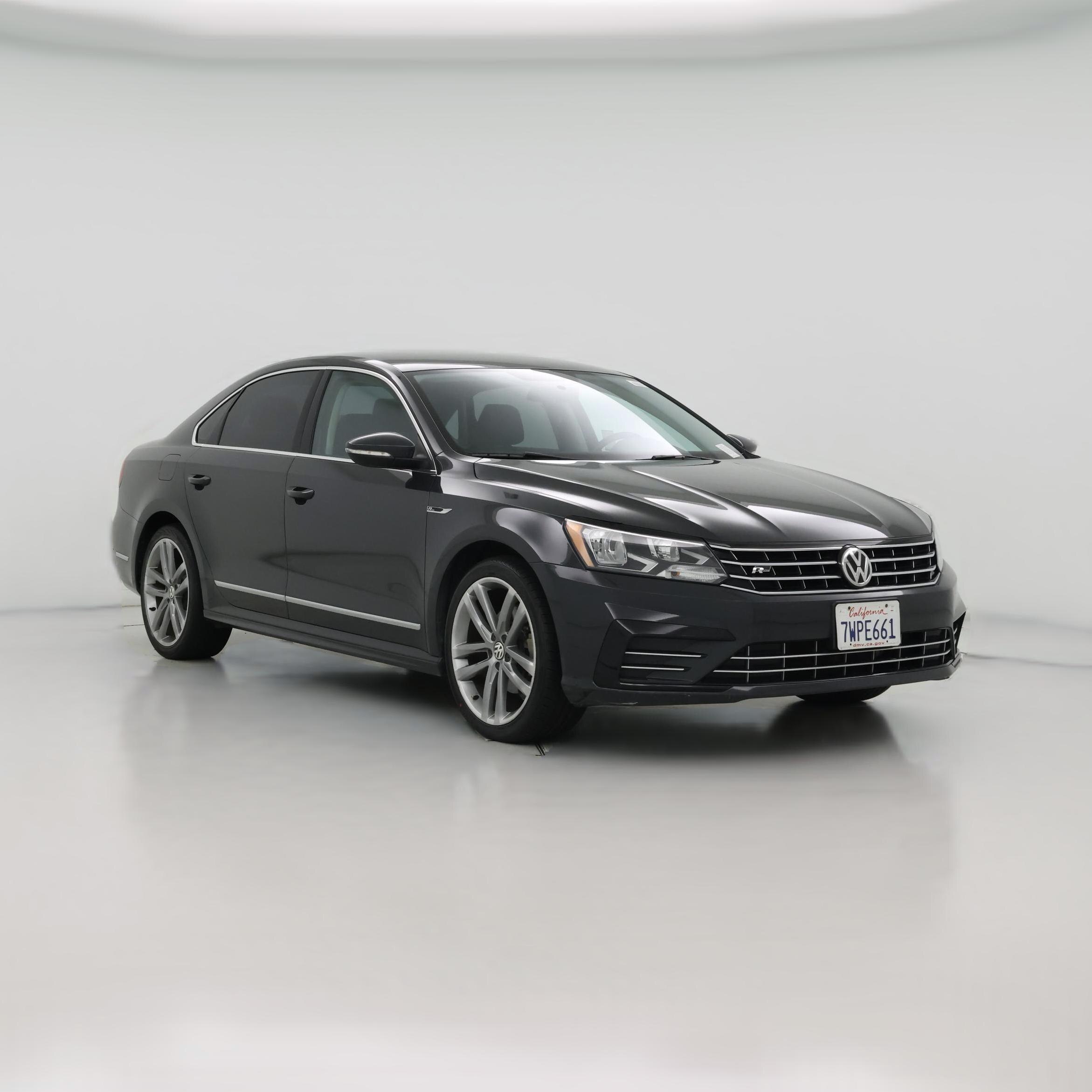 Thumbnail: 2017 Volkswagen Passat - 1