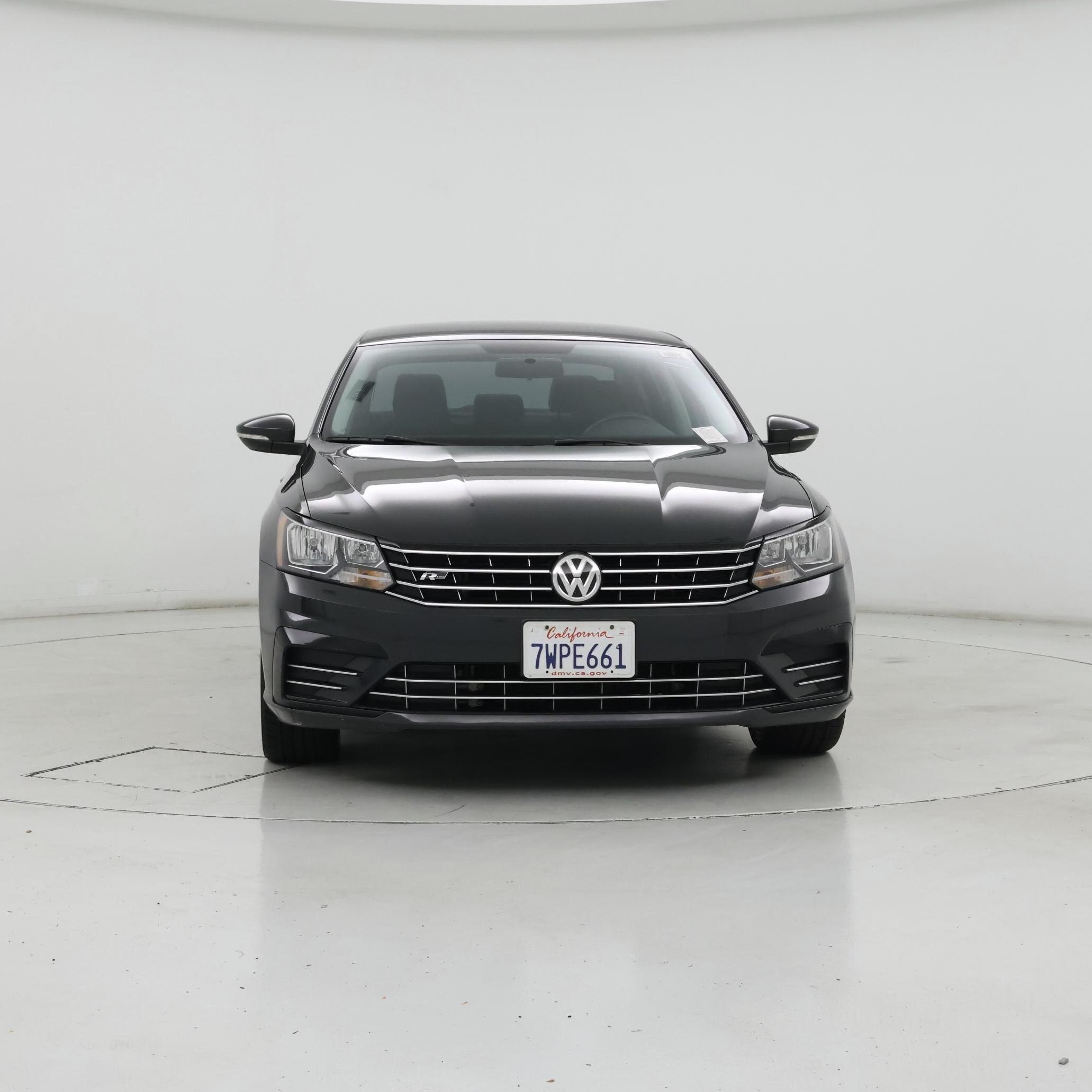 Thumbnail: 2017 Volkswagen Passat - 5