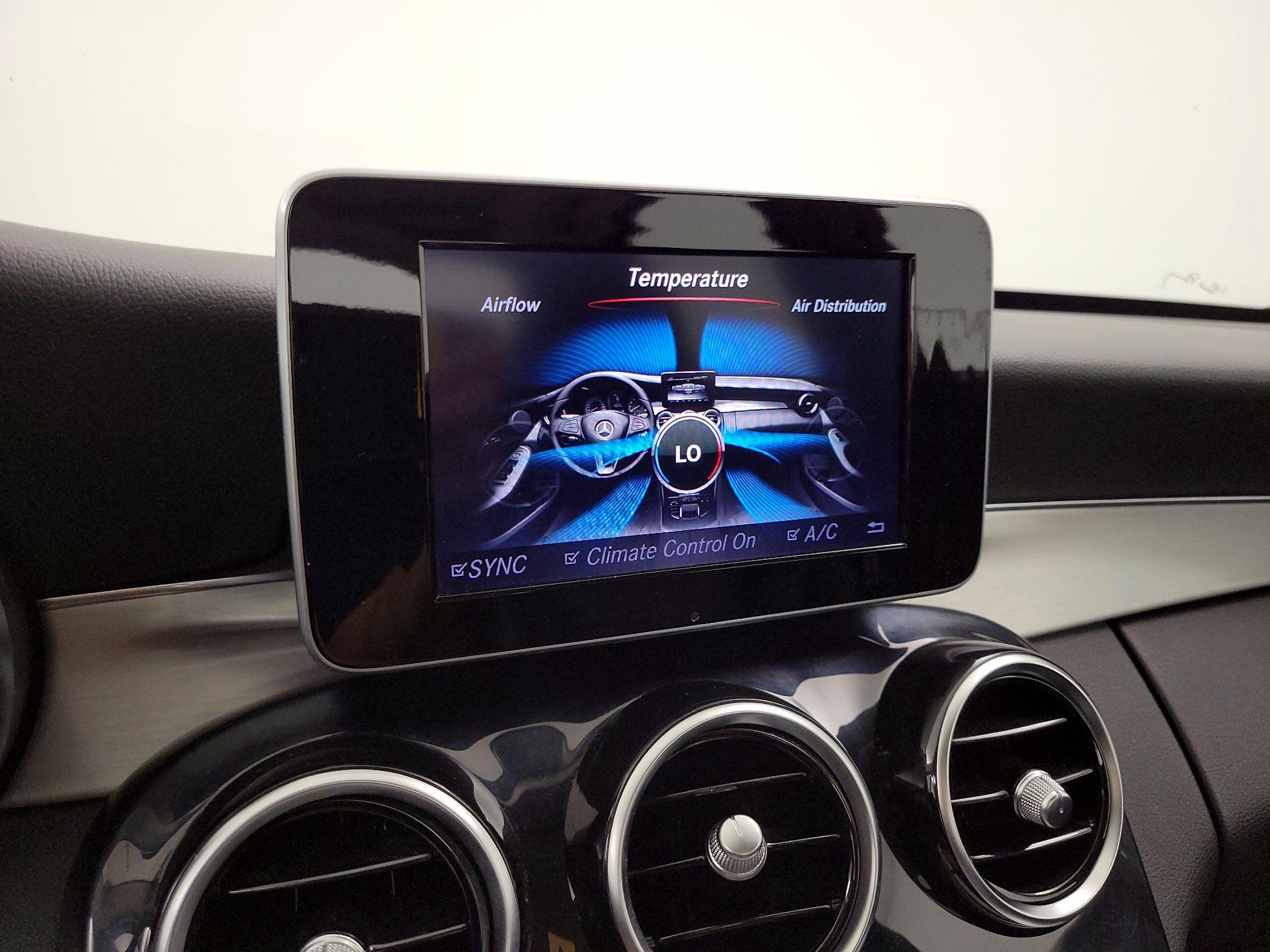 Thumbnail: 2015 Mercedes-Benz C-Class - 17