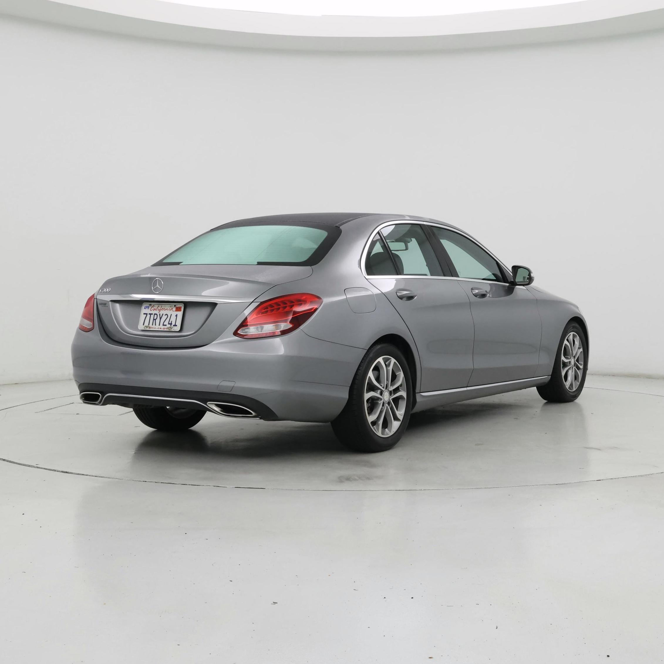Thumbnail: 2015 Mercedes-Benz C-Class - 8