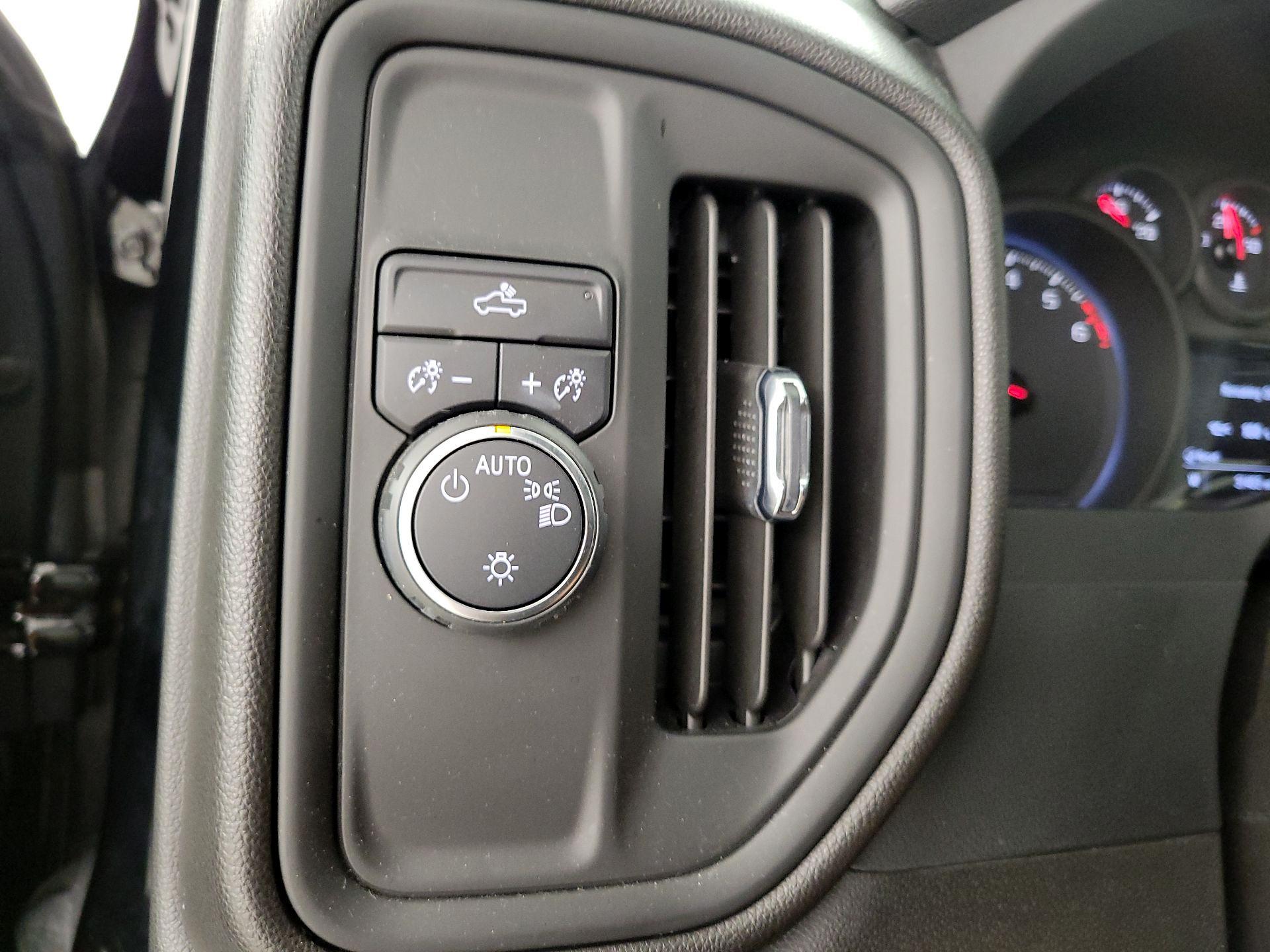 Thumbnail: 2022 Chevrolet Silverado 1500 - 13
