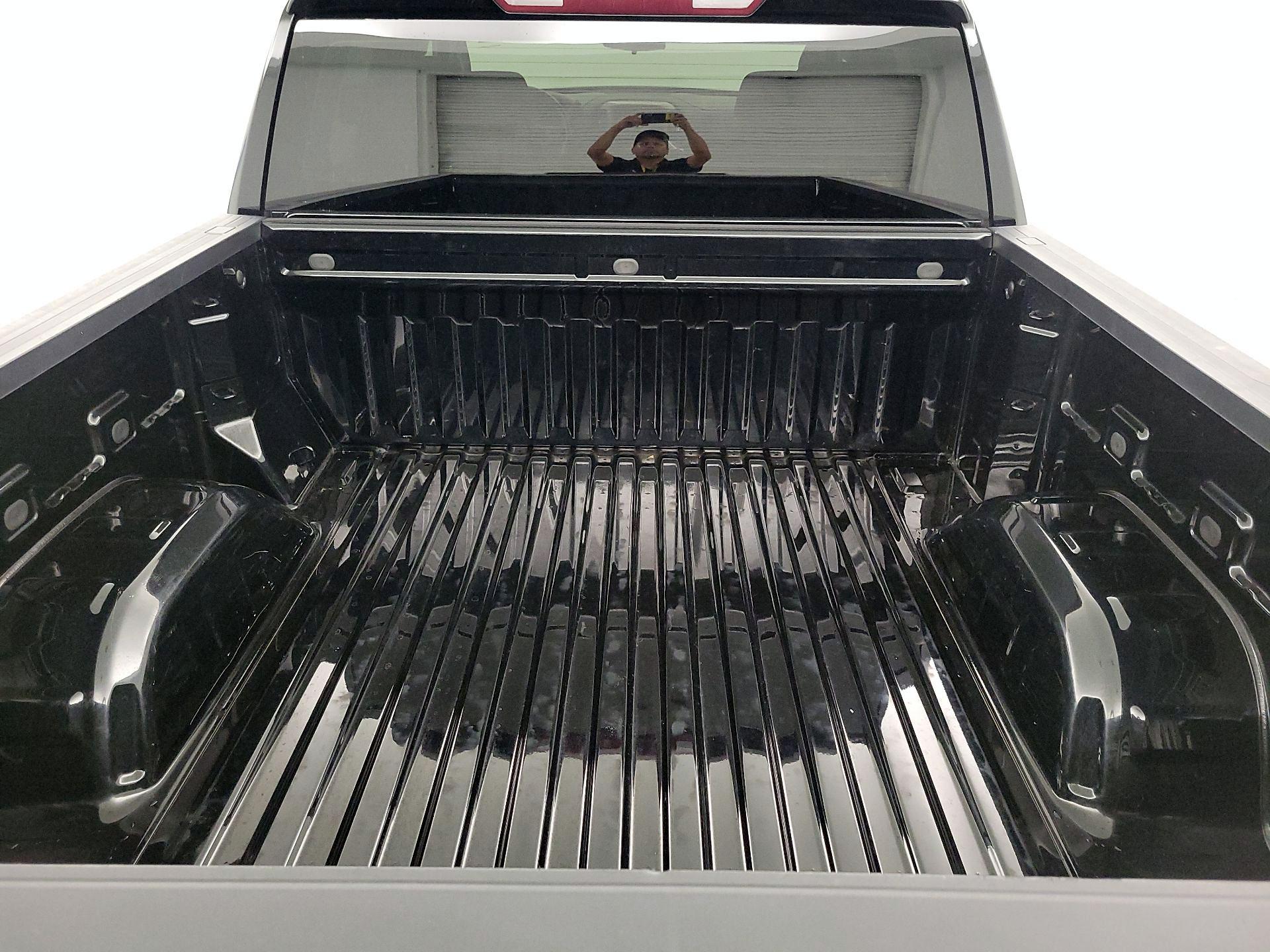 Thumbnail: 2022 Chevrolet Silverado 1500 - 20