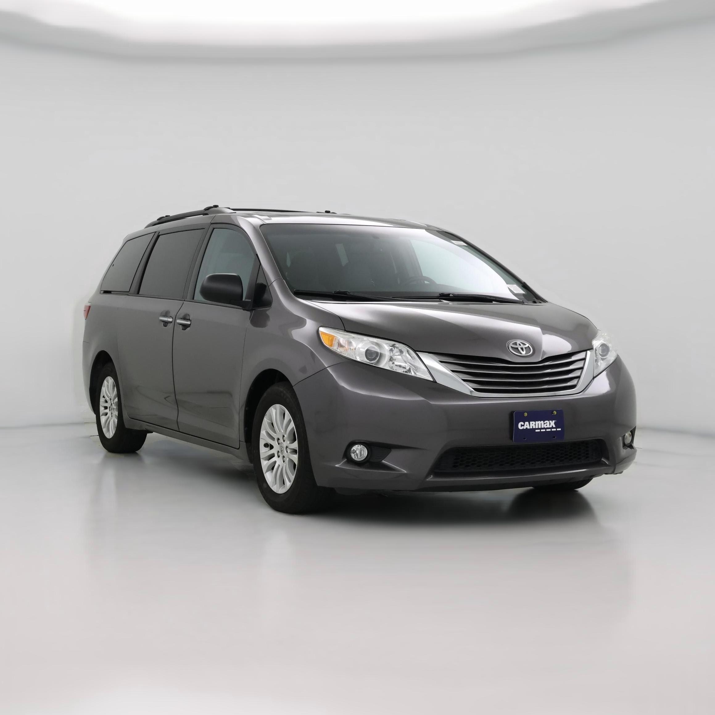 Thumbnail: 2015 Toyota Sienna - 1