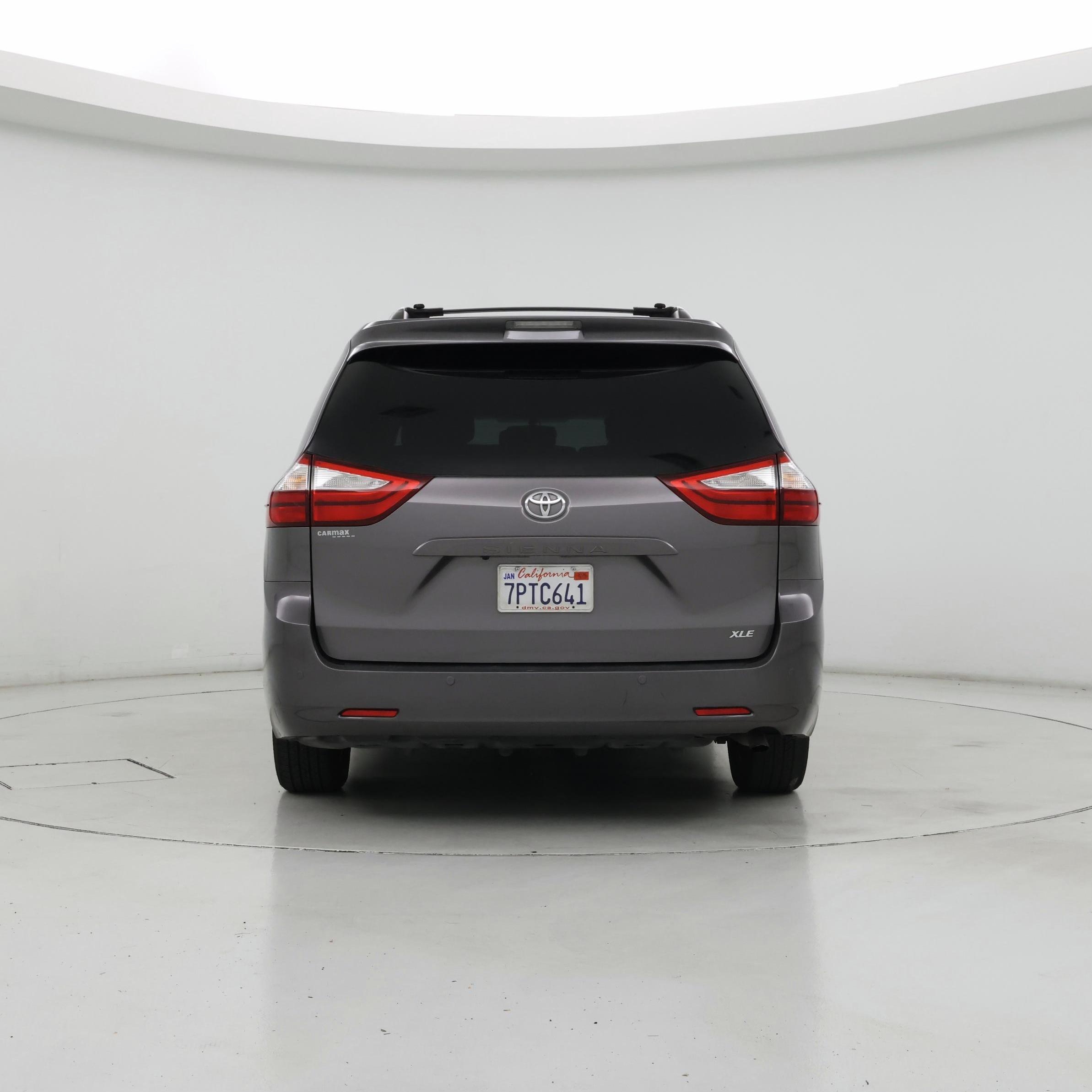 Thumbnail: 2015 Toyota Sienna - 6