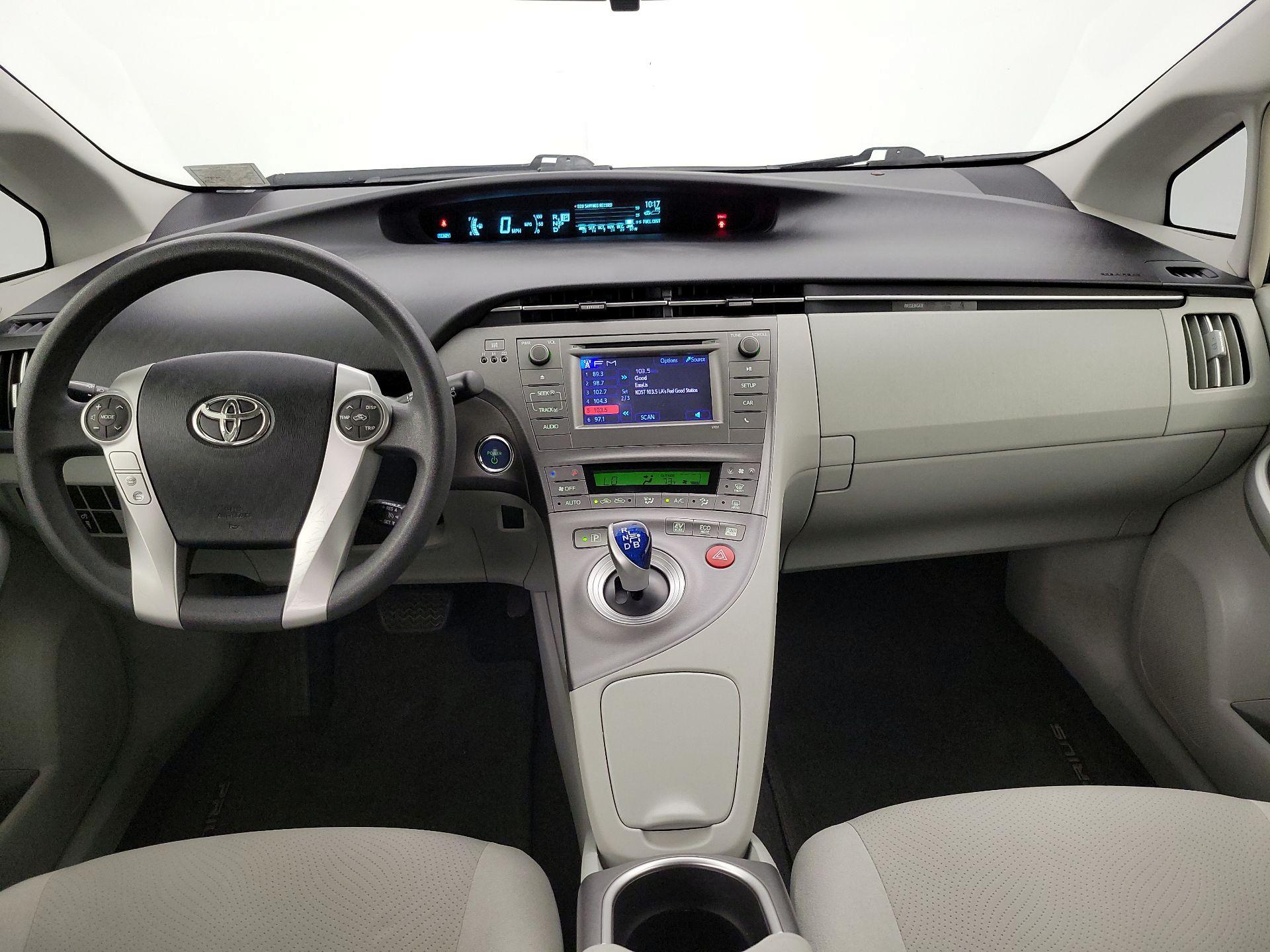 Thumbnail: 2013 Toyota Prius - 9