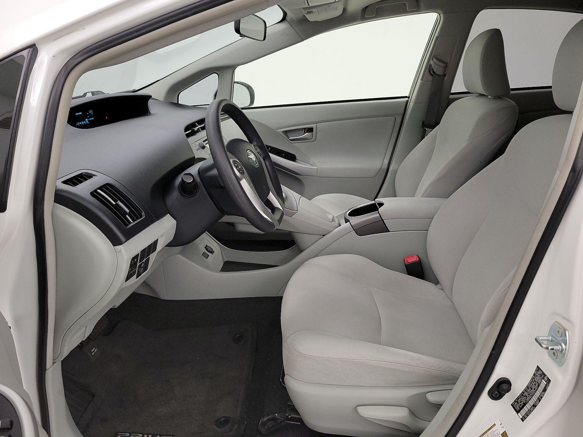 Thumbnail: 2013 Toyota Prius - 11
