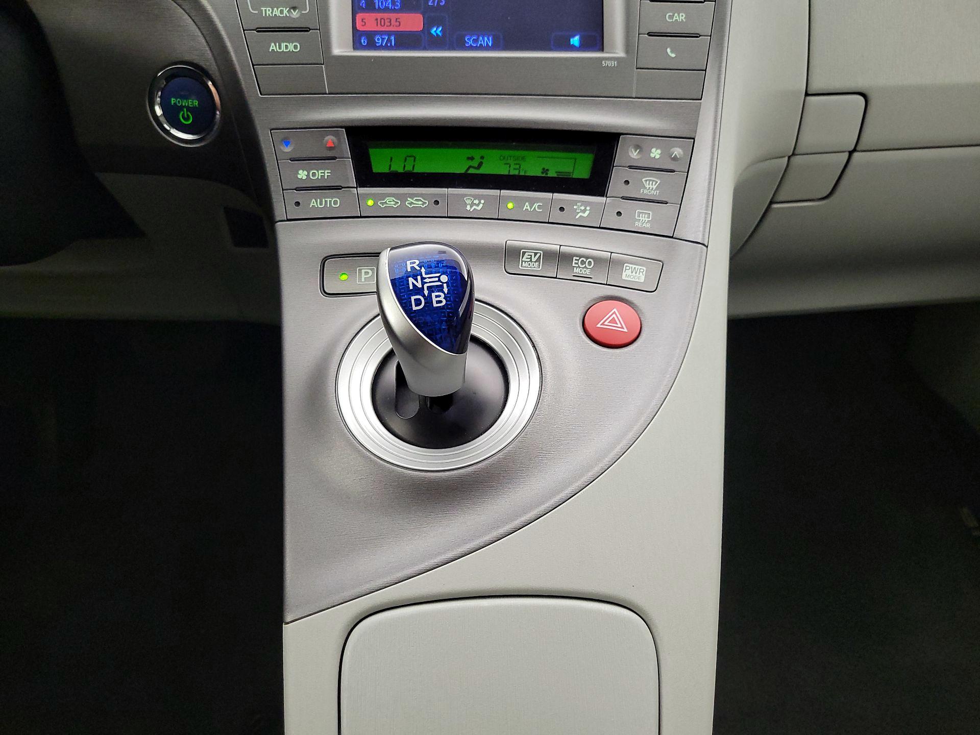 Thumbnail: 2013 Toyota Prius - 17