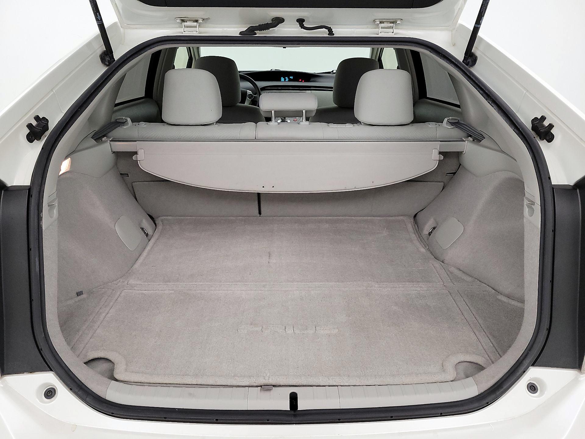 Thumbnail: 2013 Toyota Prius - 20