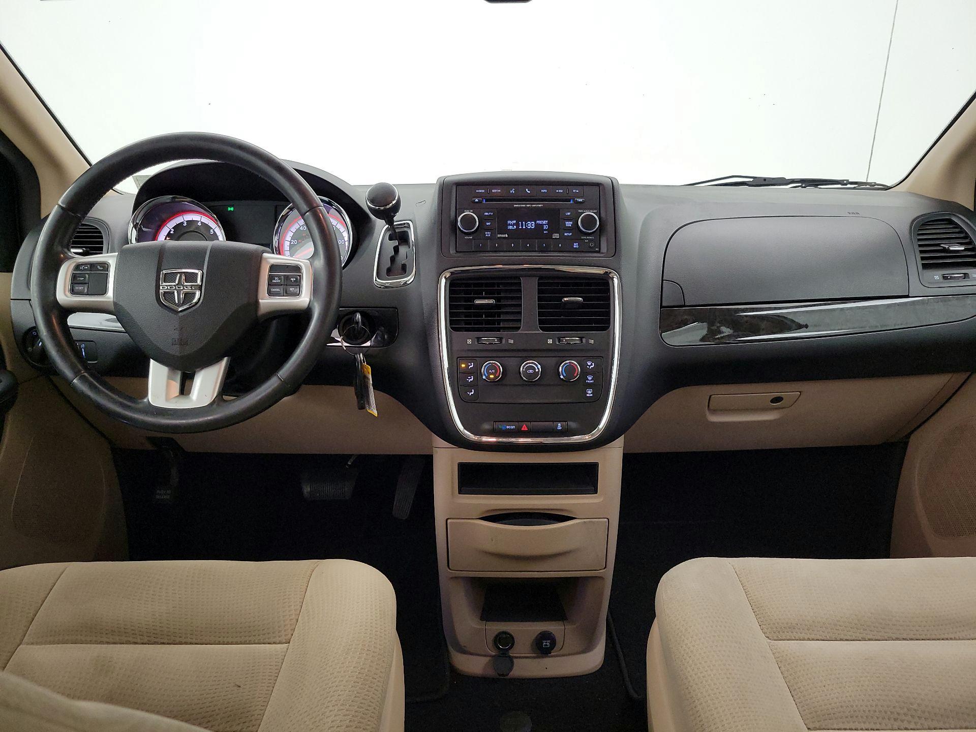 Thumbnail: 2016 Dodge Grand Caravan - 9