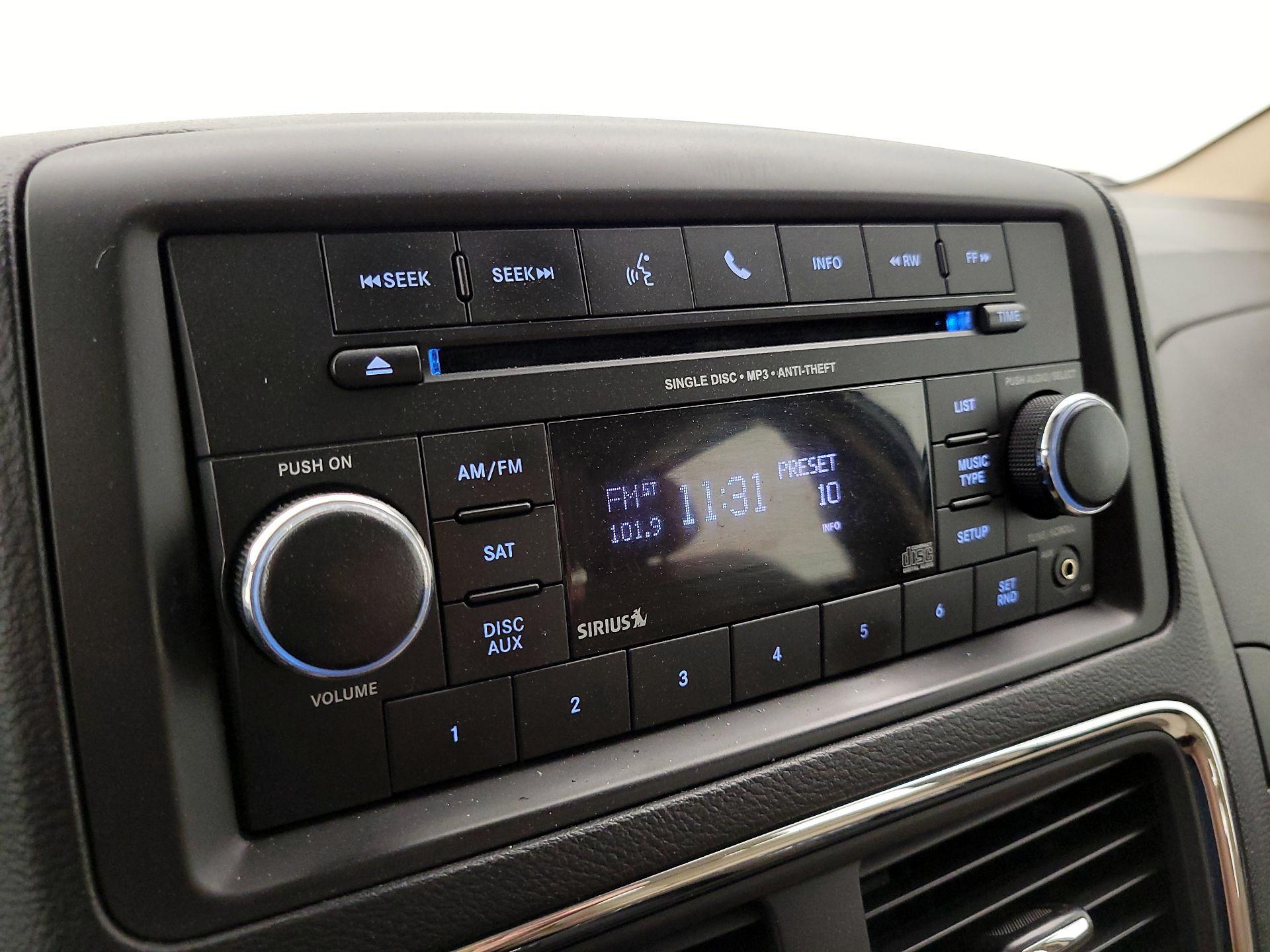 Thumbnail: 2016 Dodge Grand Caravan - 14
