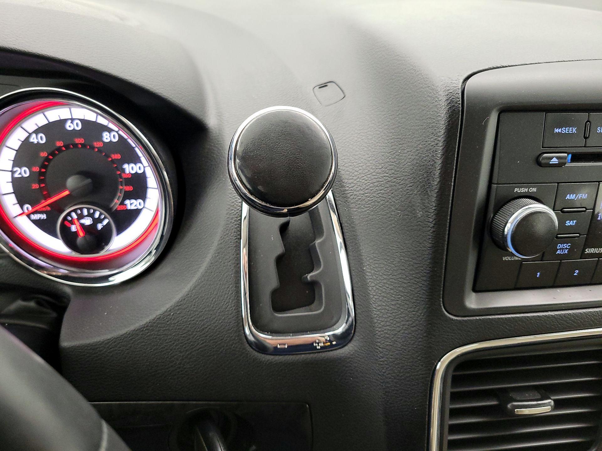 Thumbnail: 2016 Dodge Grand Caravan - 16