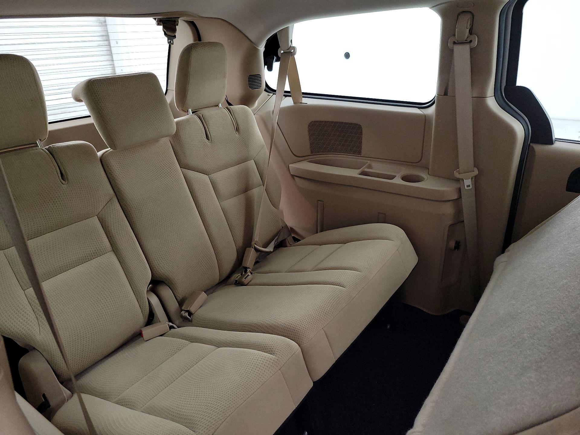 Thumbnail: 2016 Dodge Grand Caravan - 19