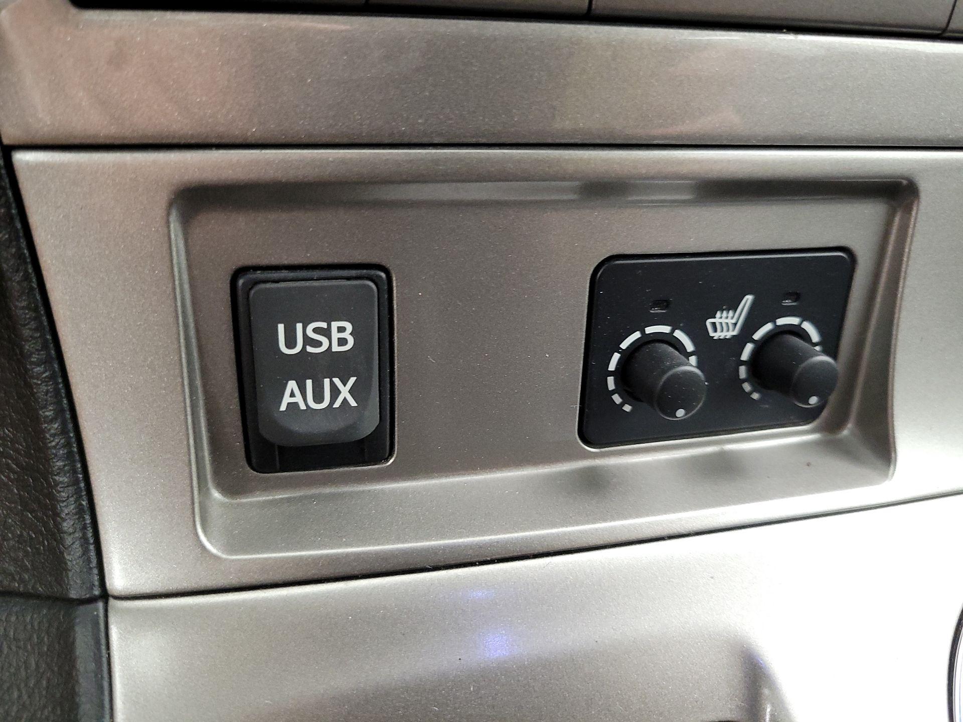 Thumbnail: 2013 Toyota Highlander - 18
