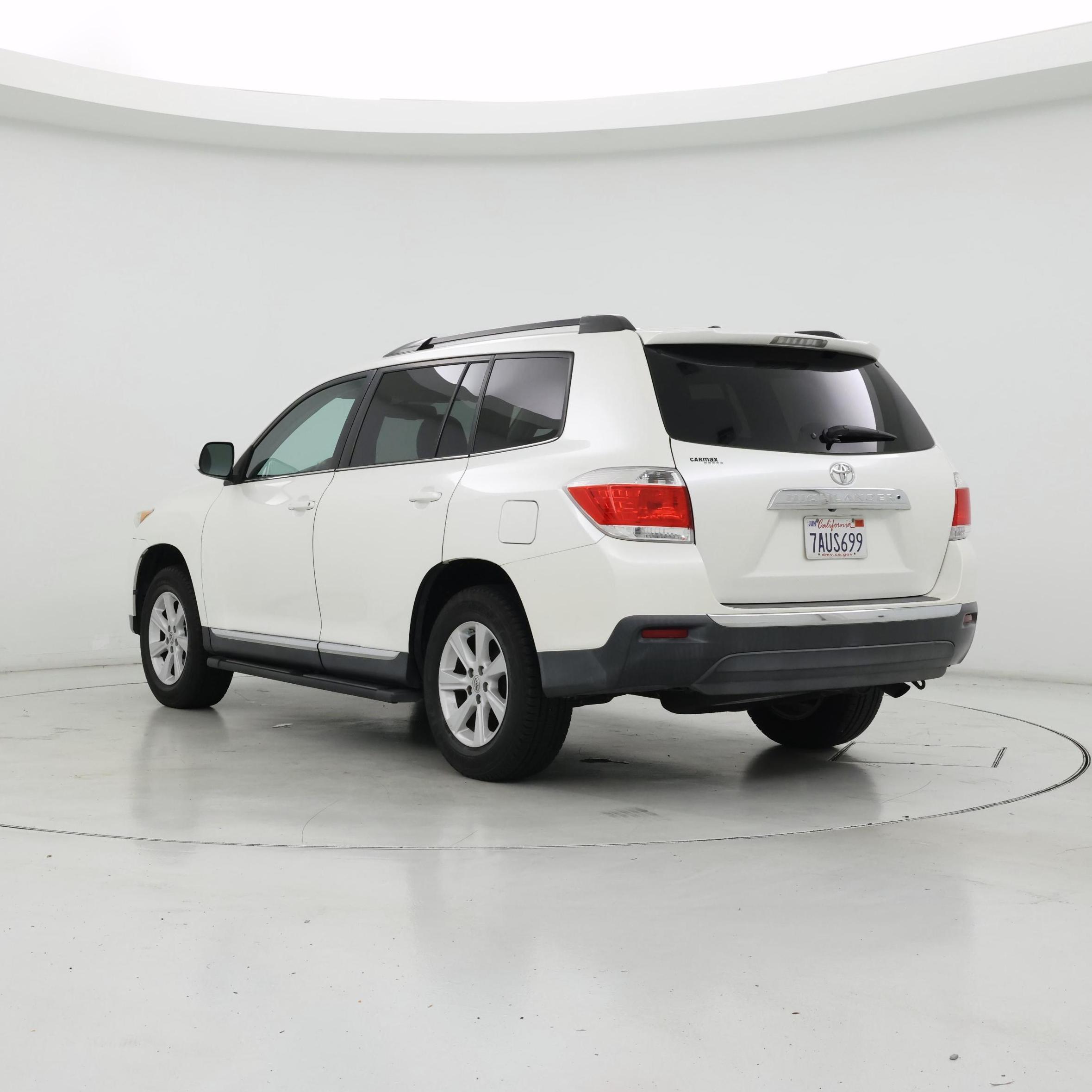 Thumbnail: 2013 Toyota Highlander - 2