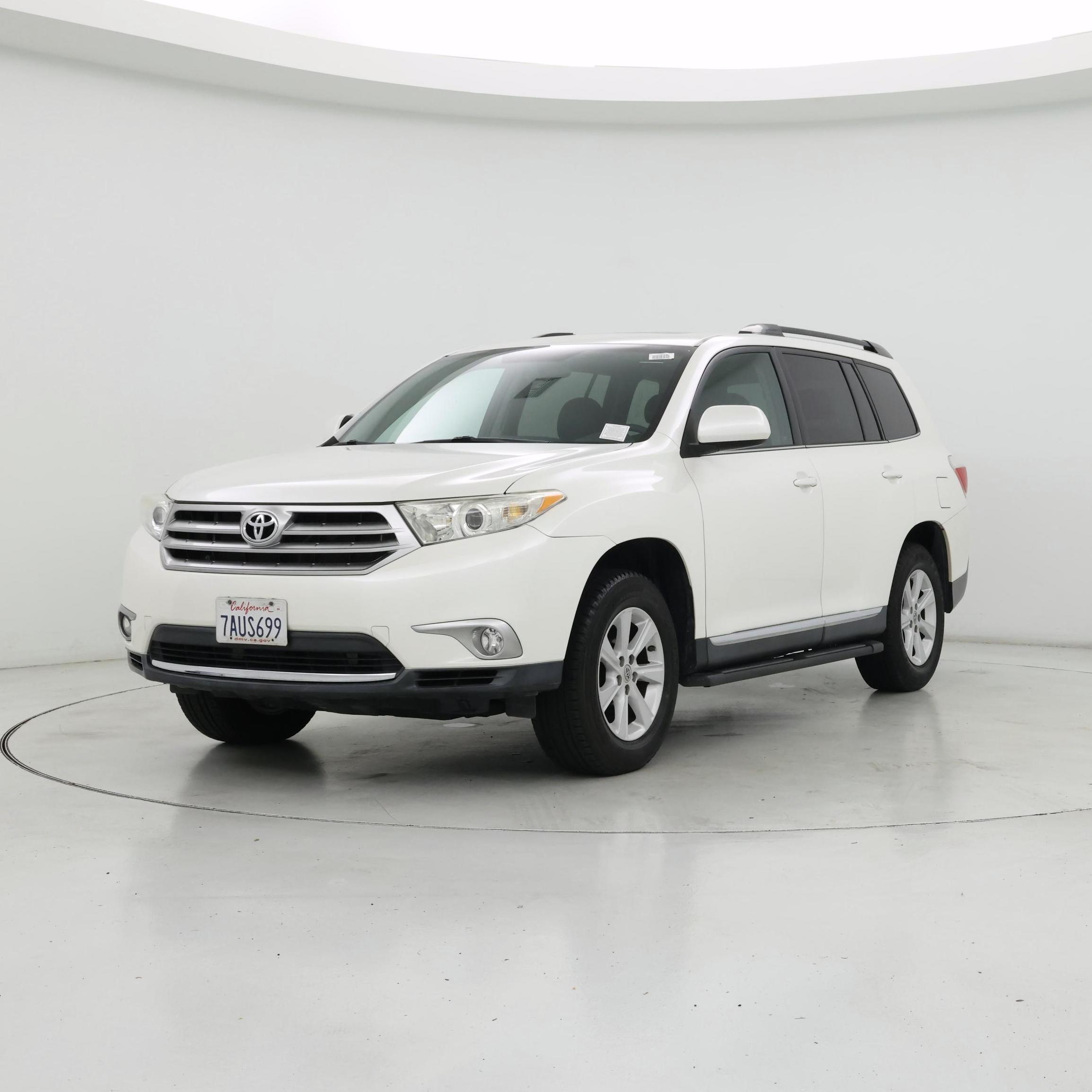 Thumbnail: 2013 Toyota Highlander - 4