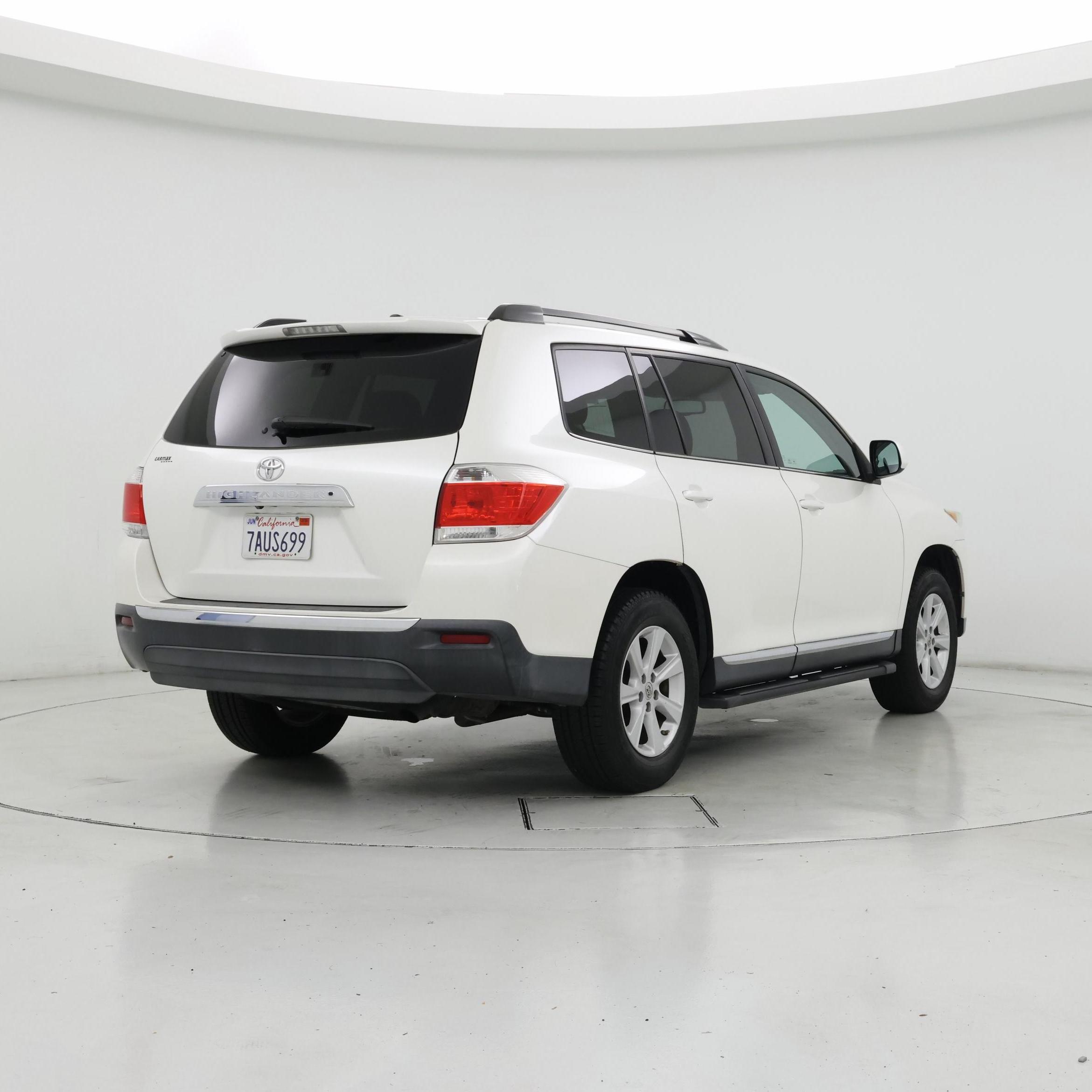 Thumbnail: 2013 Toyota Highlander - 8