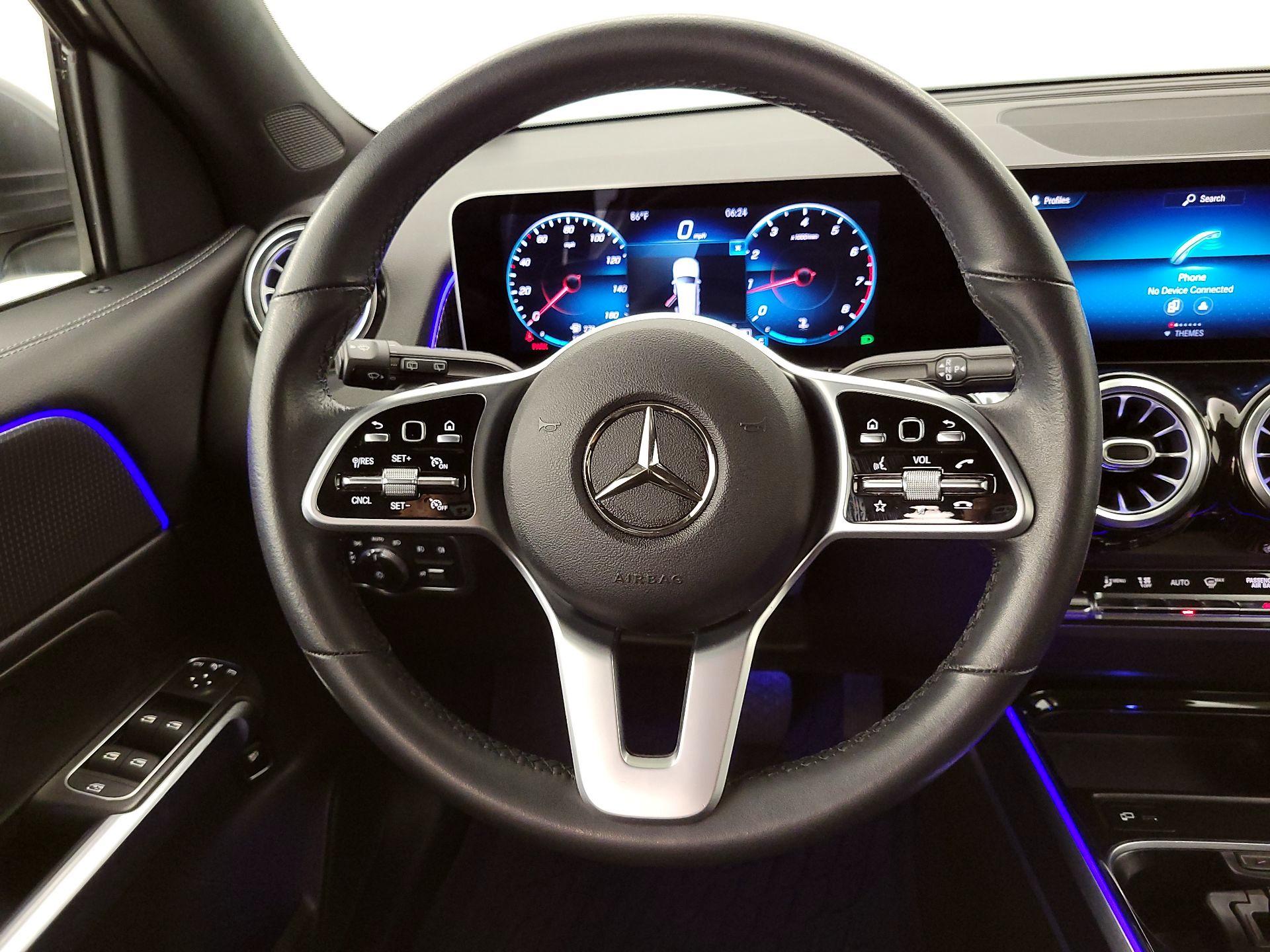 Thumbnail: 2021 Mercedes-Benz GLB - 10