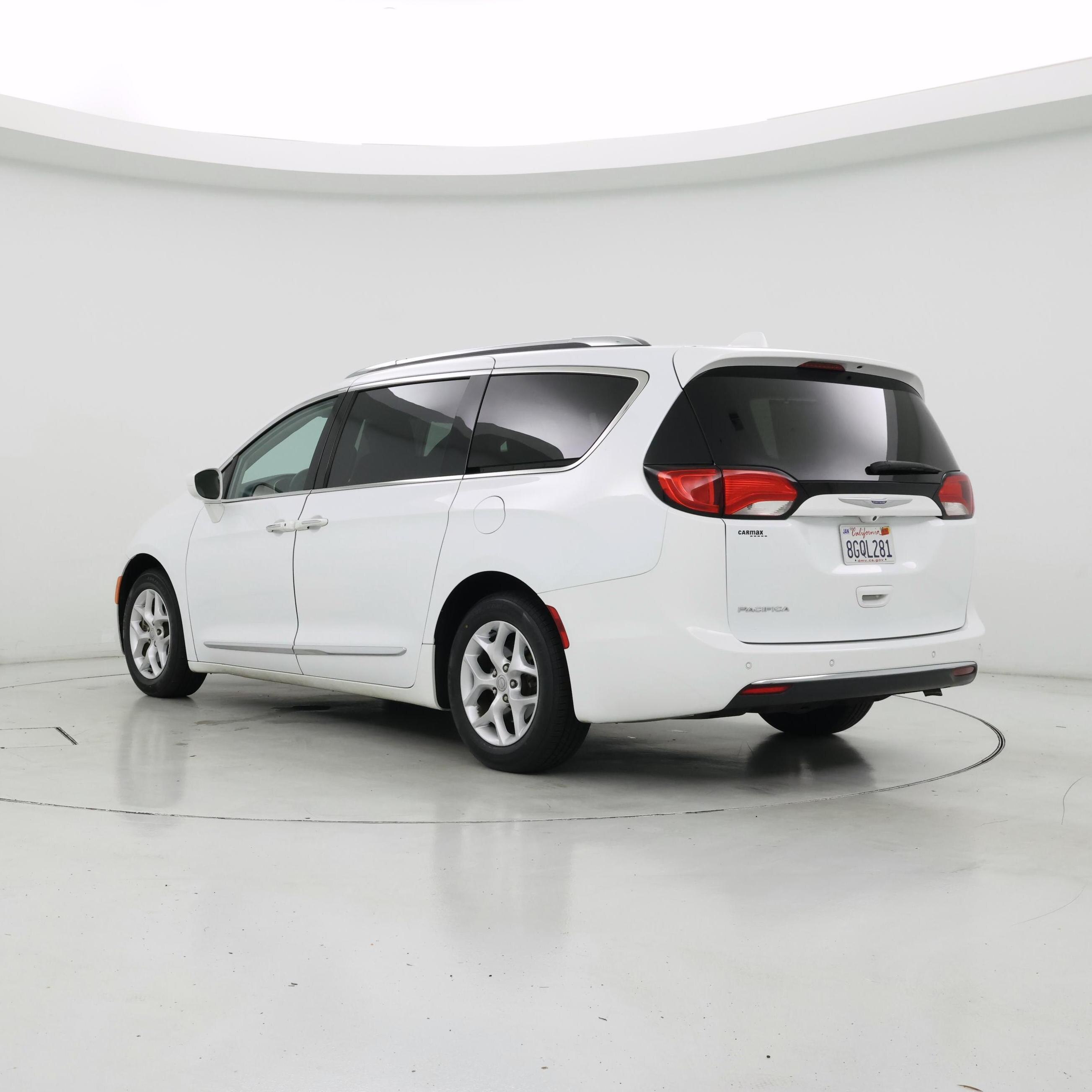 Thumbnail: 2018 Chrysler Pacifica - 2