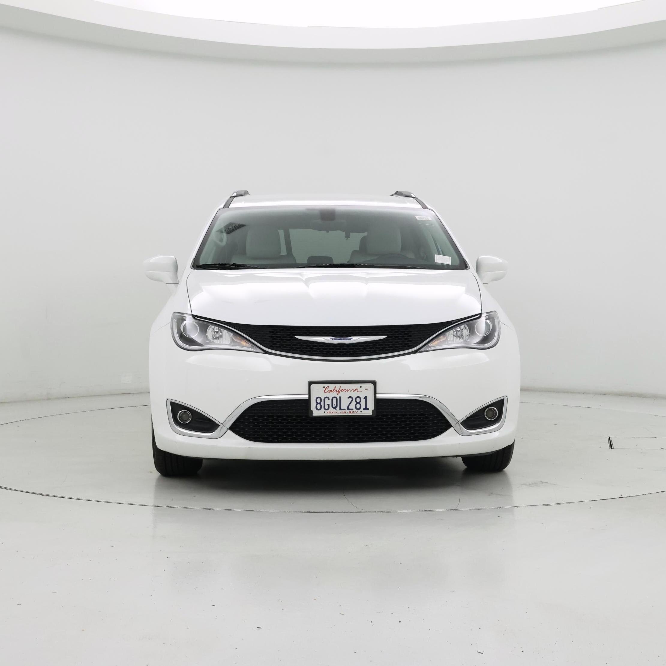 Thumbnail: 2018 Chrysler Pacifica - 5