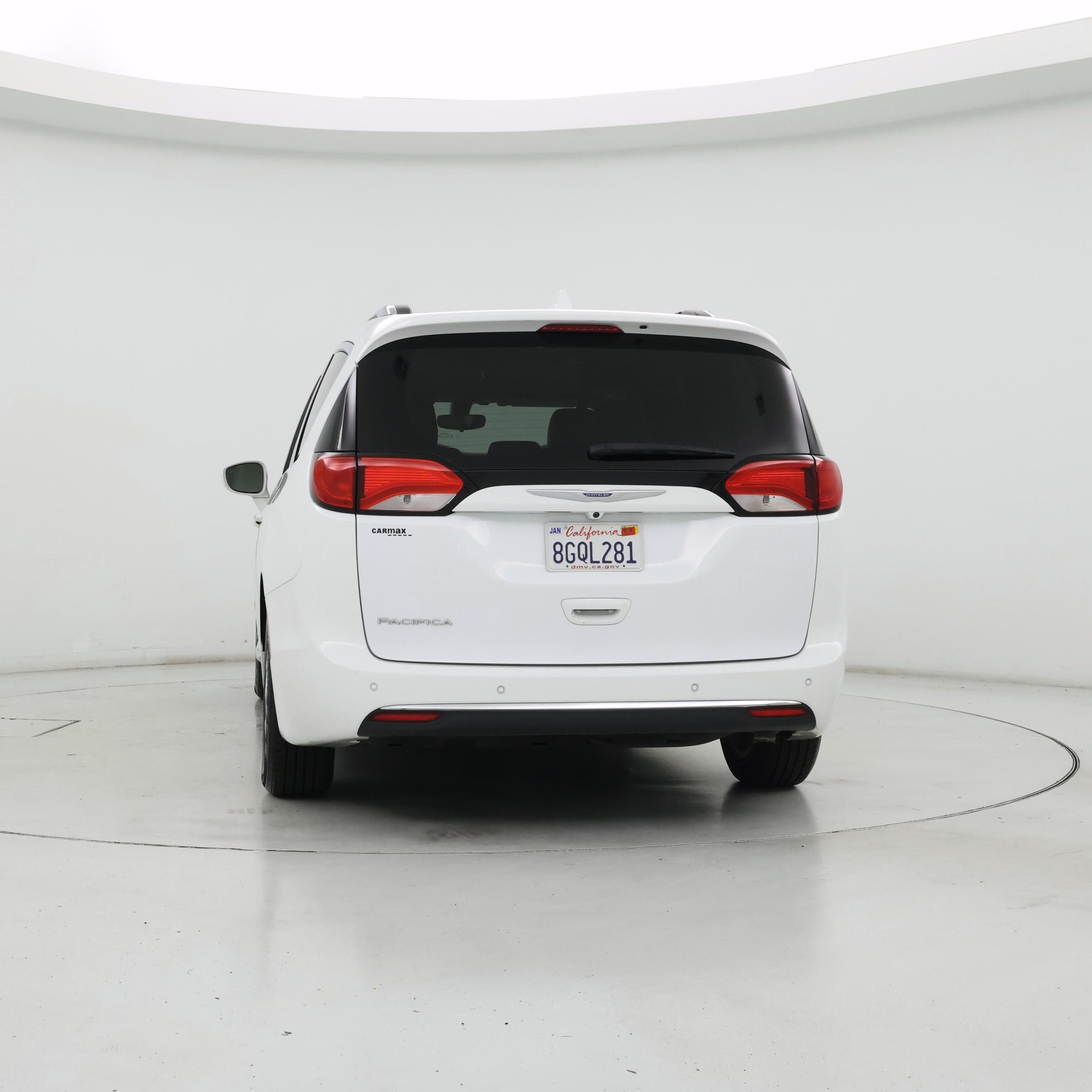 Thumbnail: 2018 Chrysler Pacifica - 6