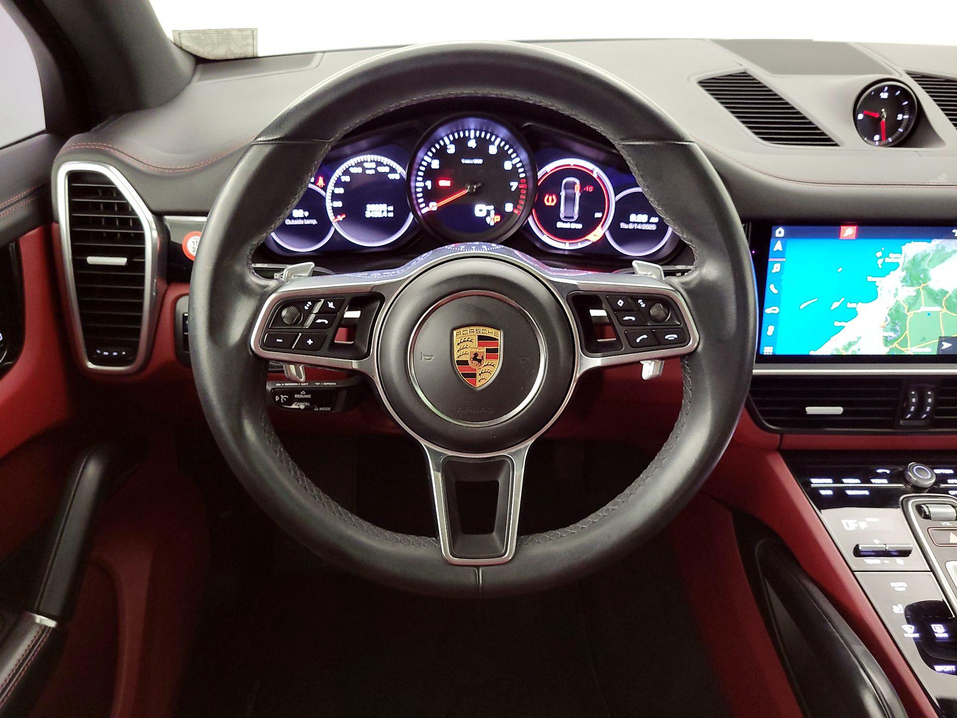 Thumbnail: 2020 Porsche Cayenne - 10