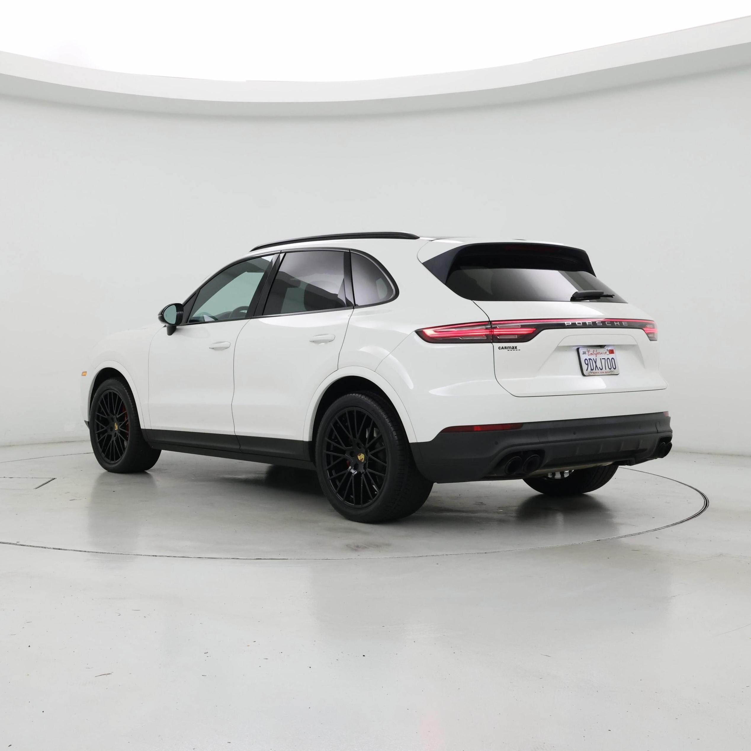 Thumbnail: 2020 Porsche Cayenne - 2