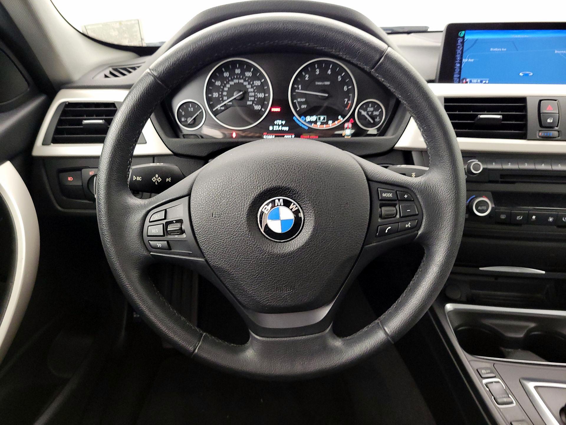 Thumbnail: 2015 BMW 3 Series - 10