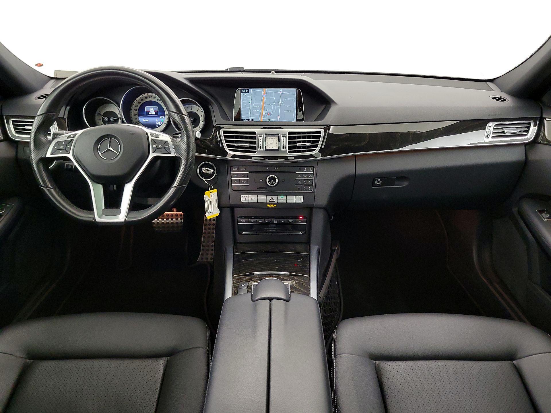 Thumbnail: 2016 Mercedes-Benz E-Class - 9
