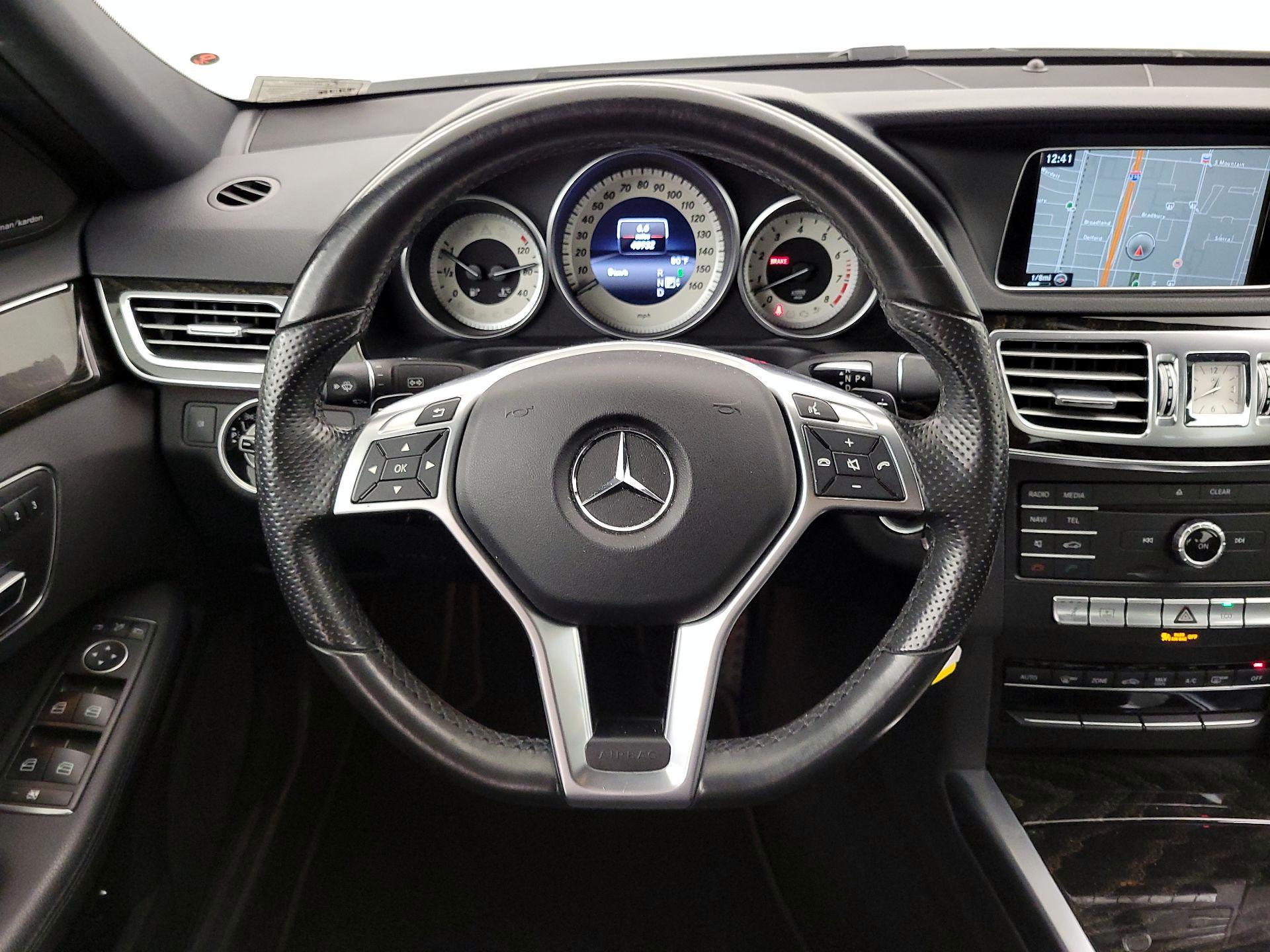 Thumbnail: 2016 Mercedes-Benz E-Class - 10