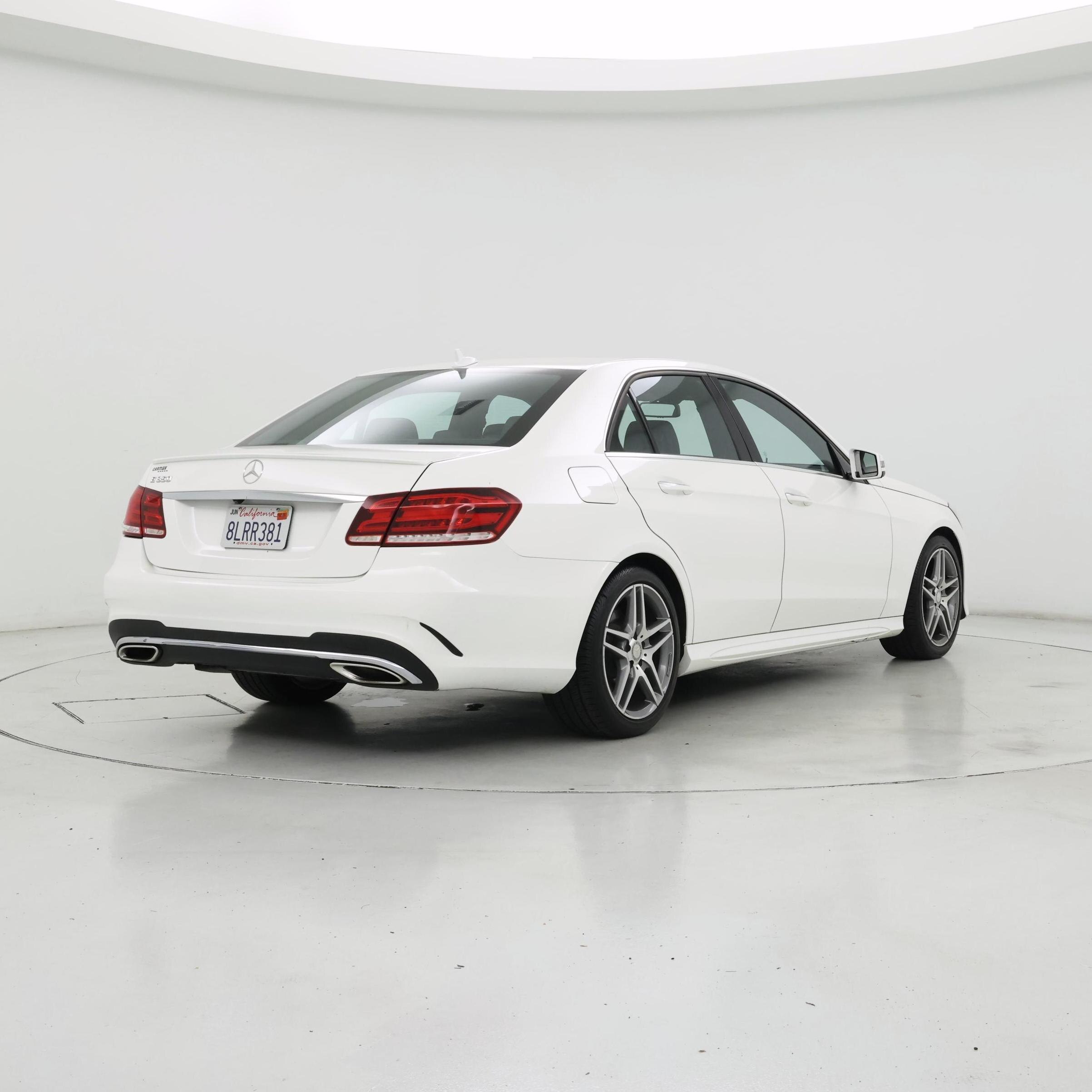 Thumbnail: 2016 Mercedes-Benz E-Class - 8