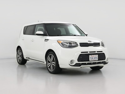White 2016 Kia Soul +