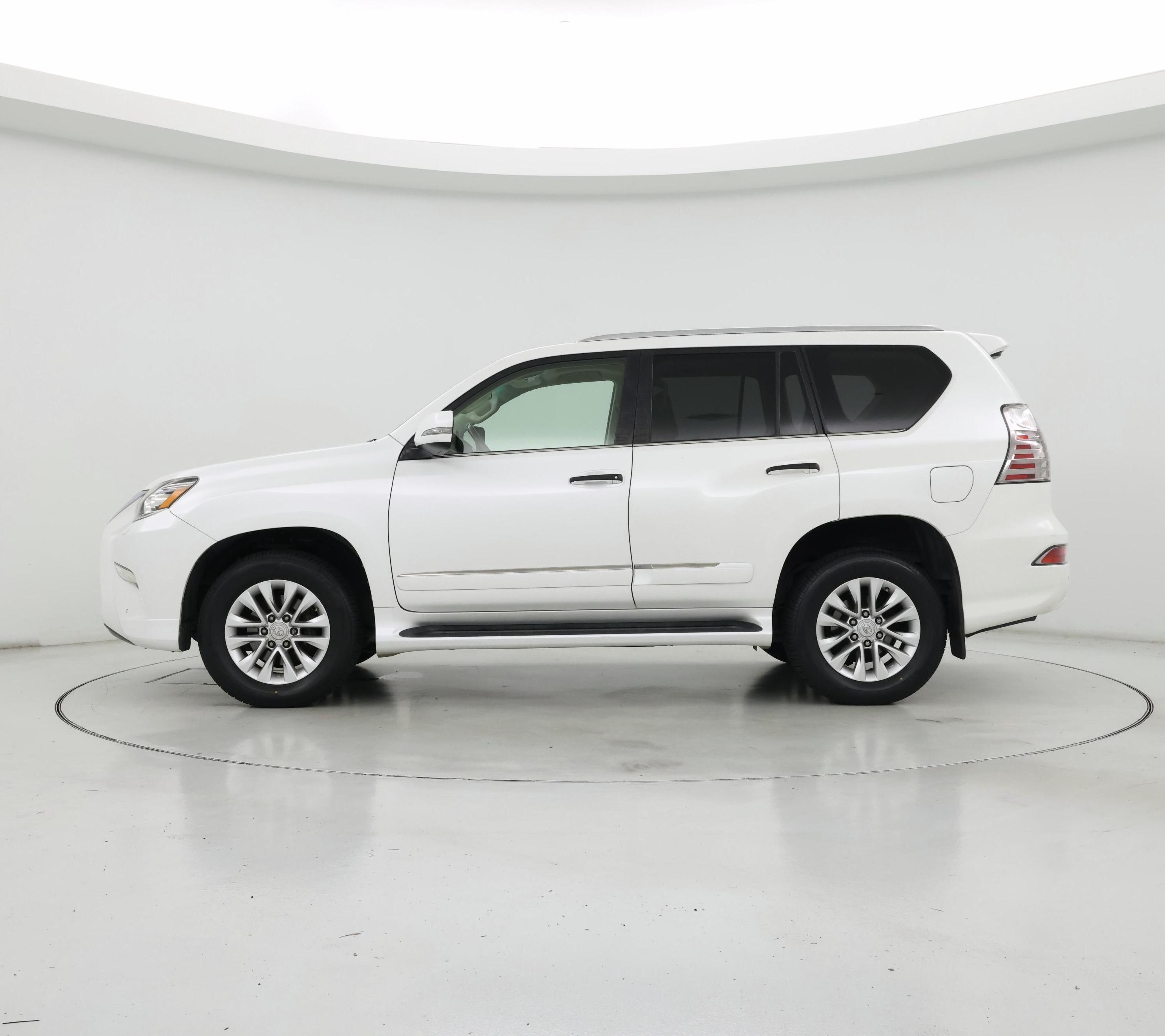 Thumbnail: 2014 Lexus GX - 3