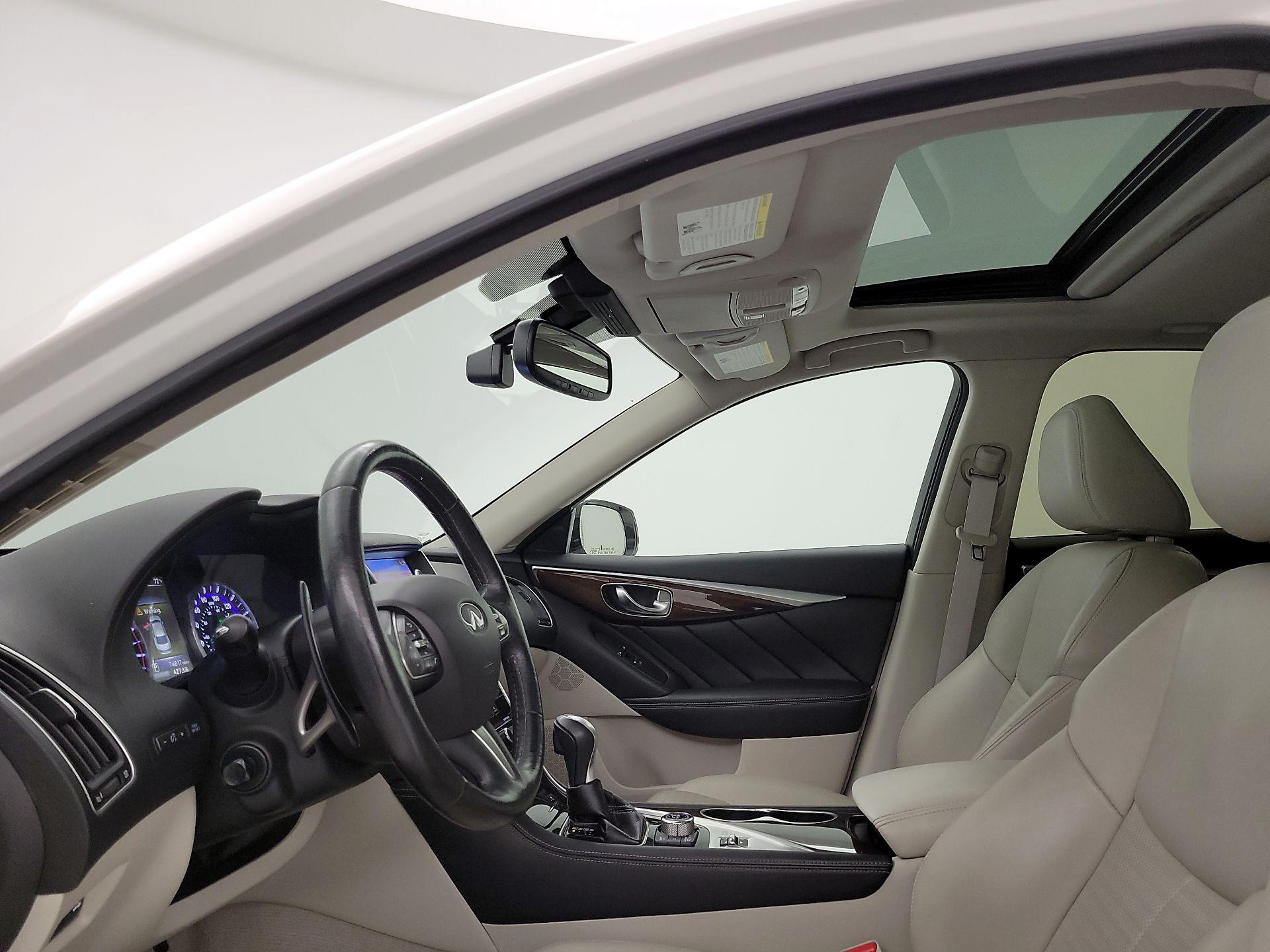 Thumbnail: 2015 INFINITI Q50 - 20