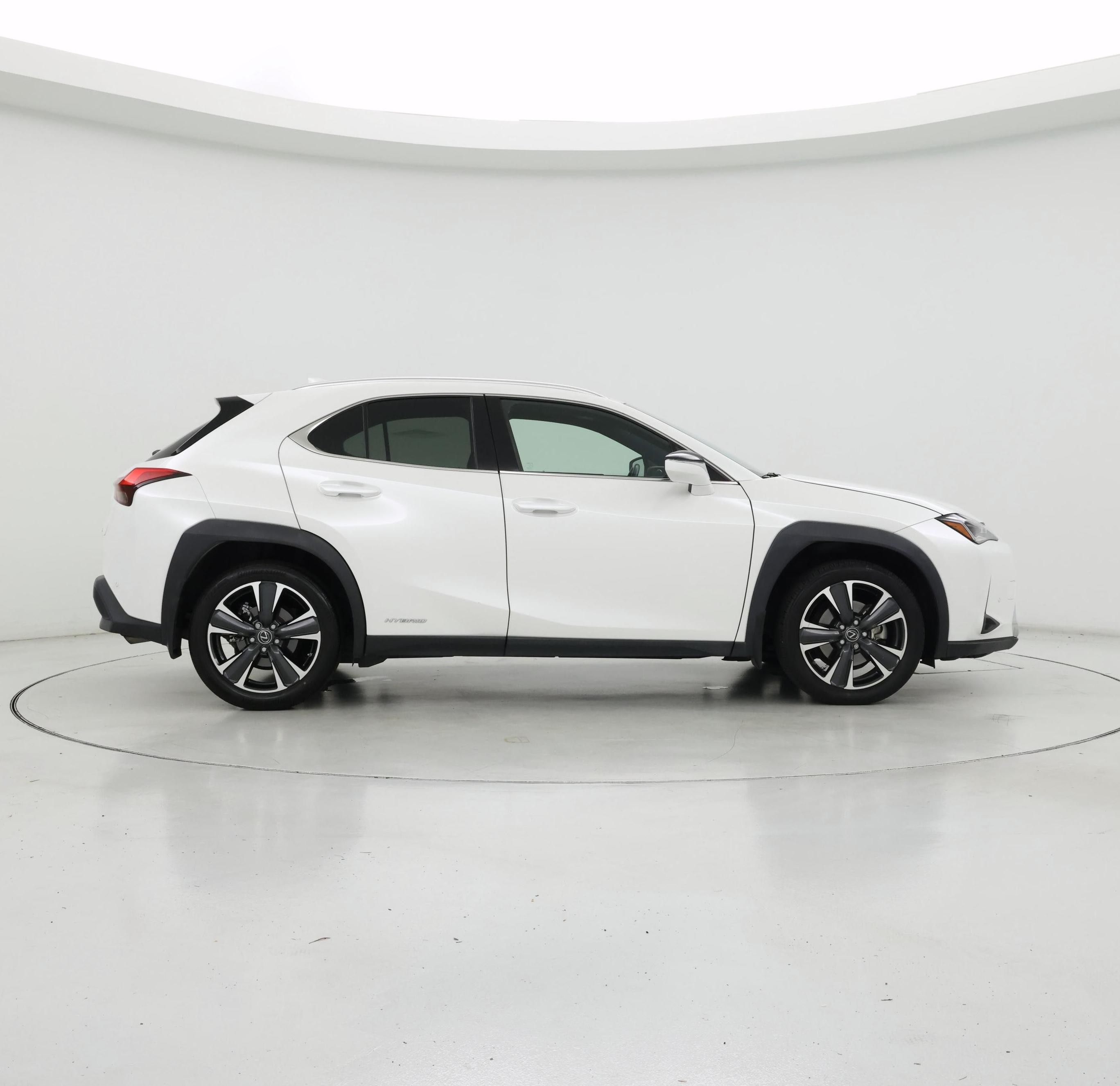 Thumbnail: 2022 Lexus UX - 7