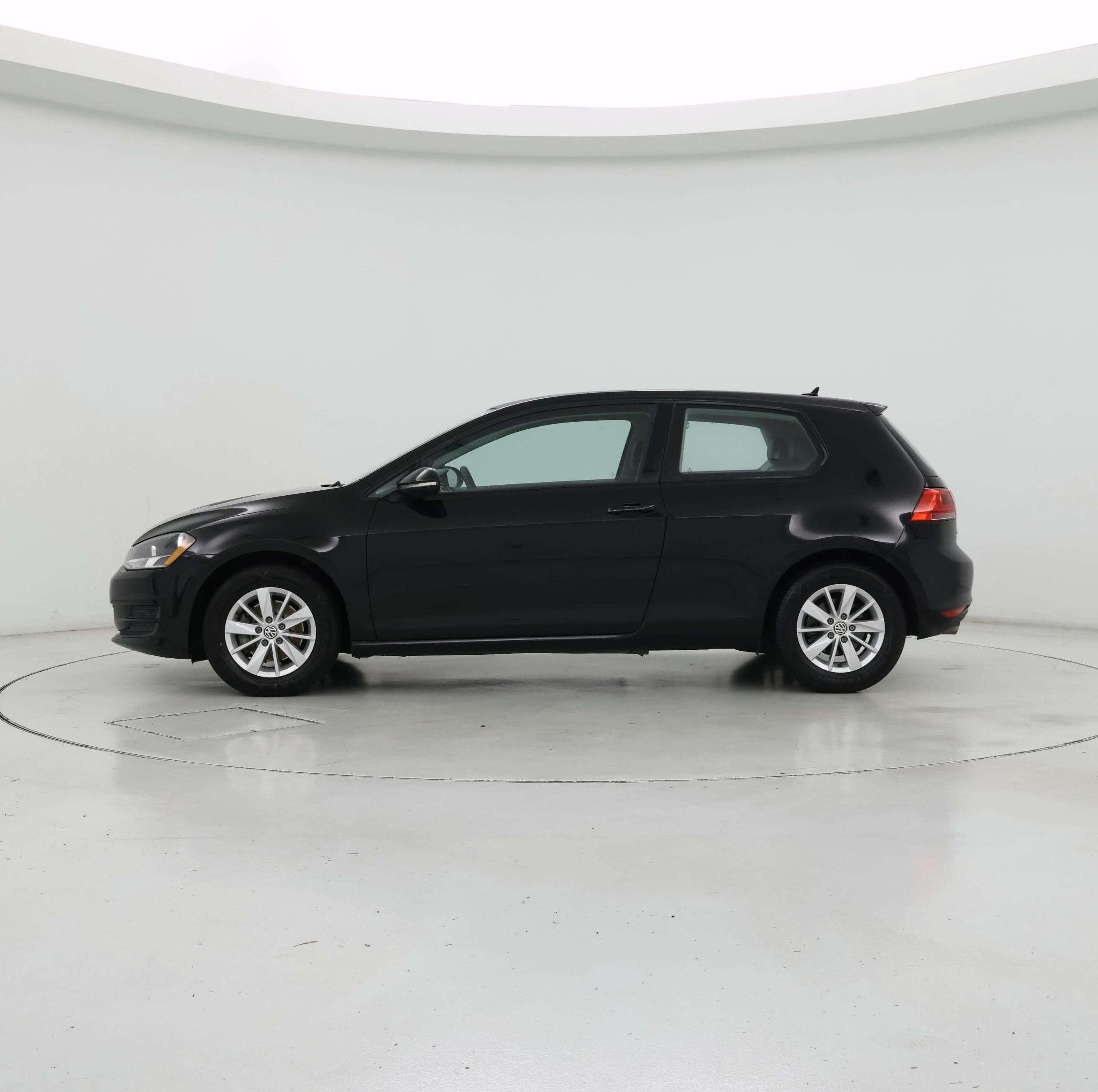 Thumbnail: 2015 Volkswagen Golf - 3
