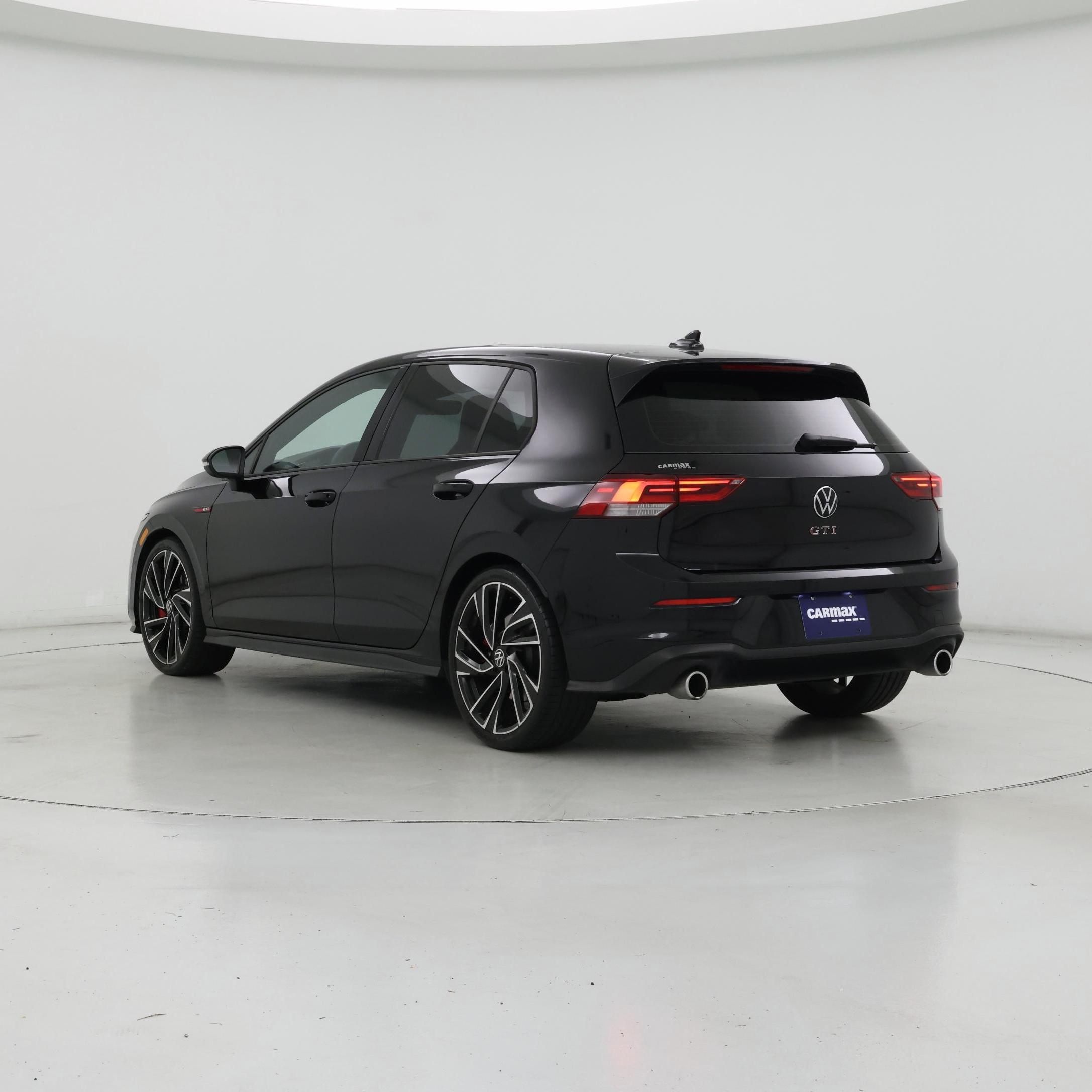 Thumbnail: 2022 Volkswagen Golf - 2