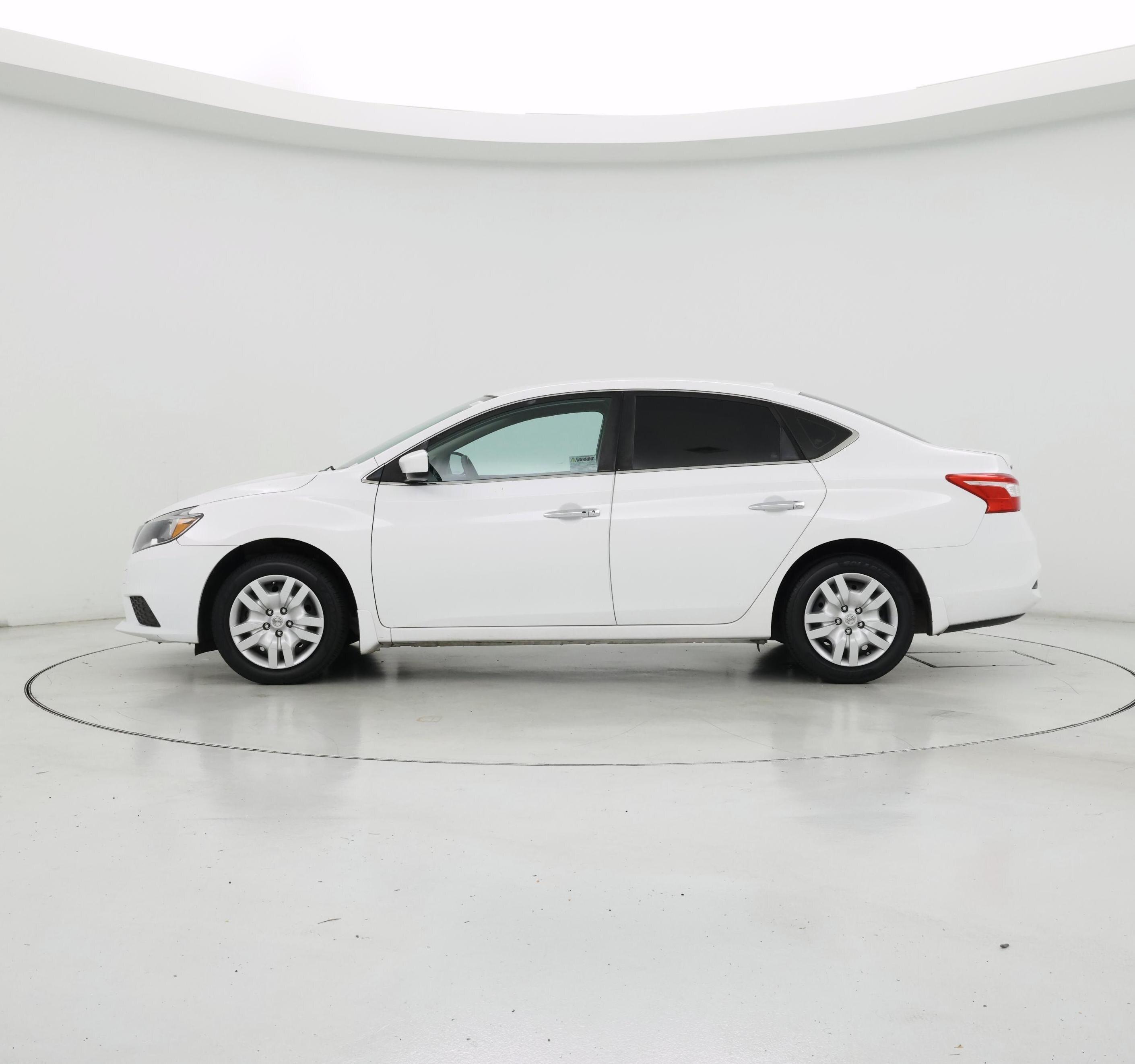 Thumbnail: 2018 Nissan Sentra - 3