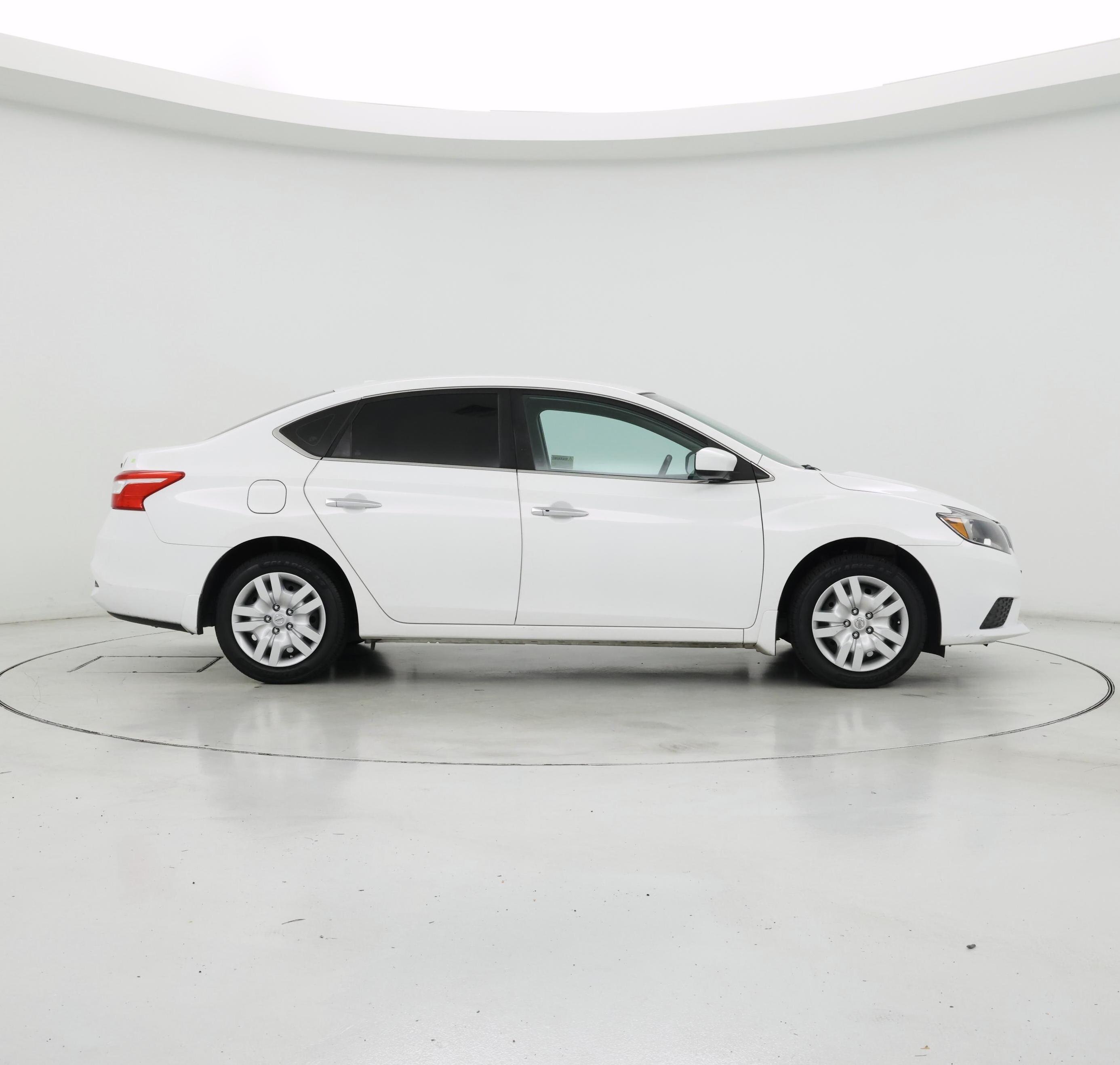 Thumbnail: 2018 Nissan Sentra - 7