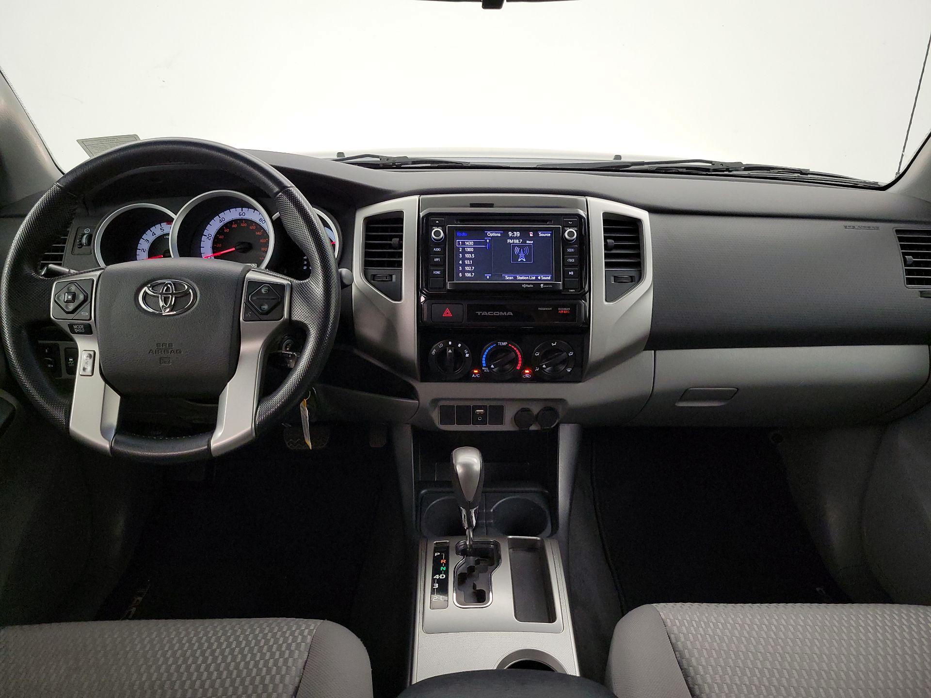 Thumbnail: 2015 Toyota Tacoma - 9